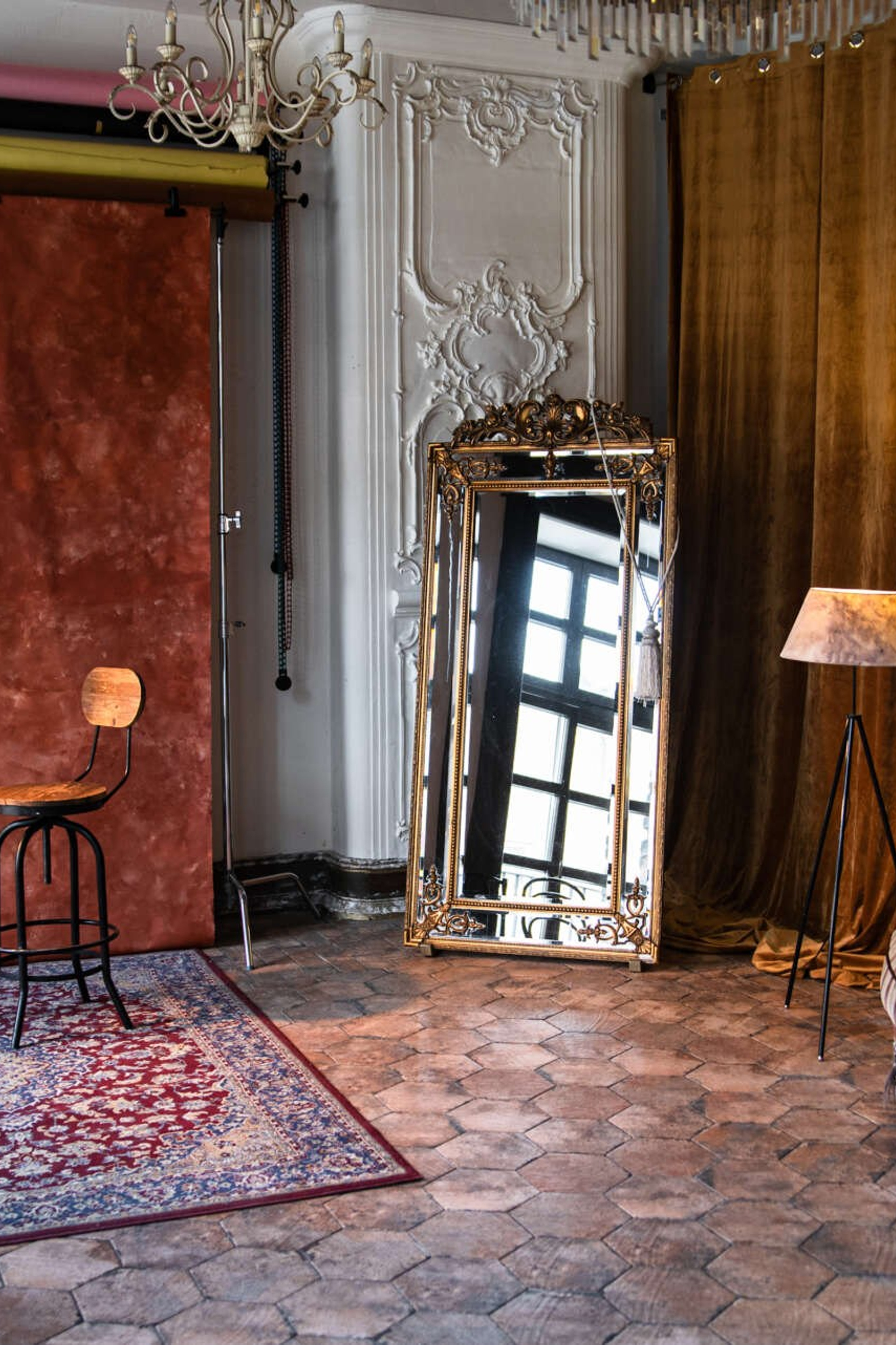 Студия LEONA — зал ITALY для предм. съемки С.-Пб|Sale Easy