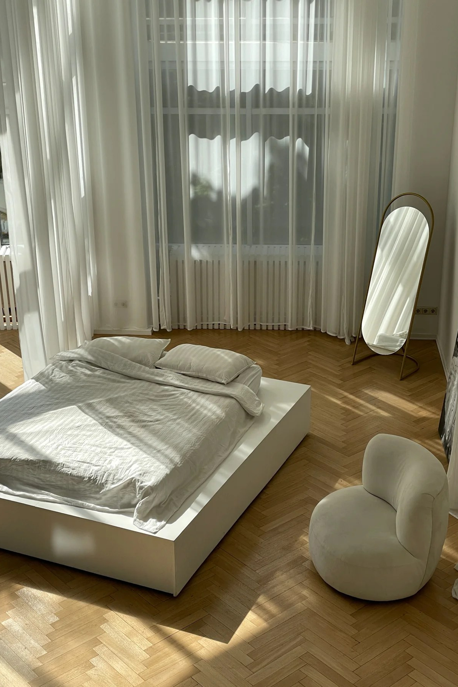 Студия Base — Зал AIR для предметной съемки Москва|Sale Easy