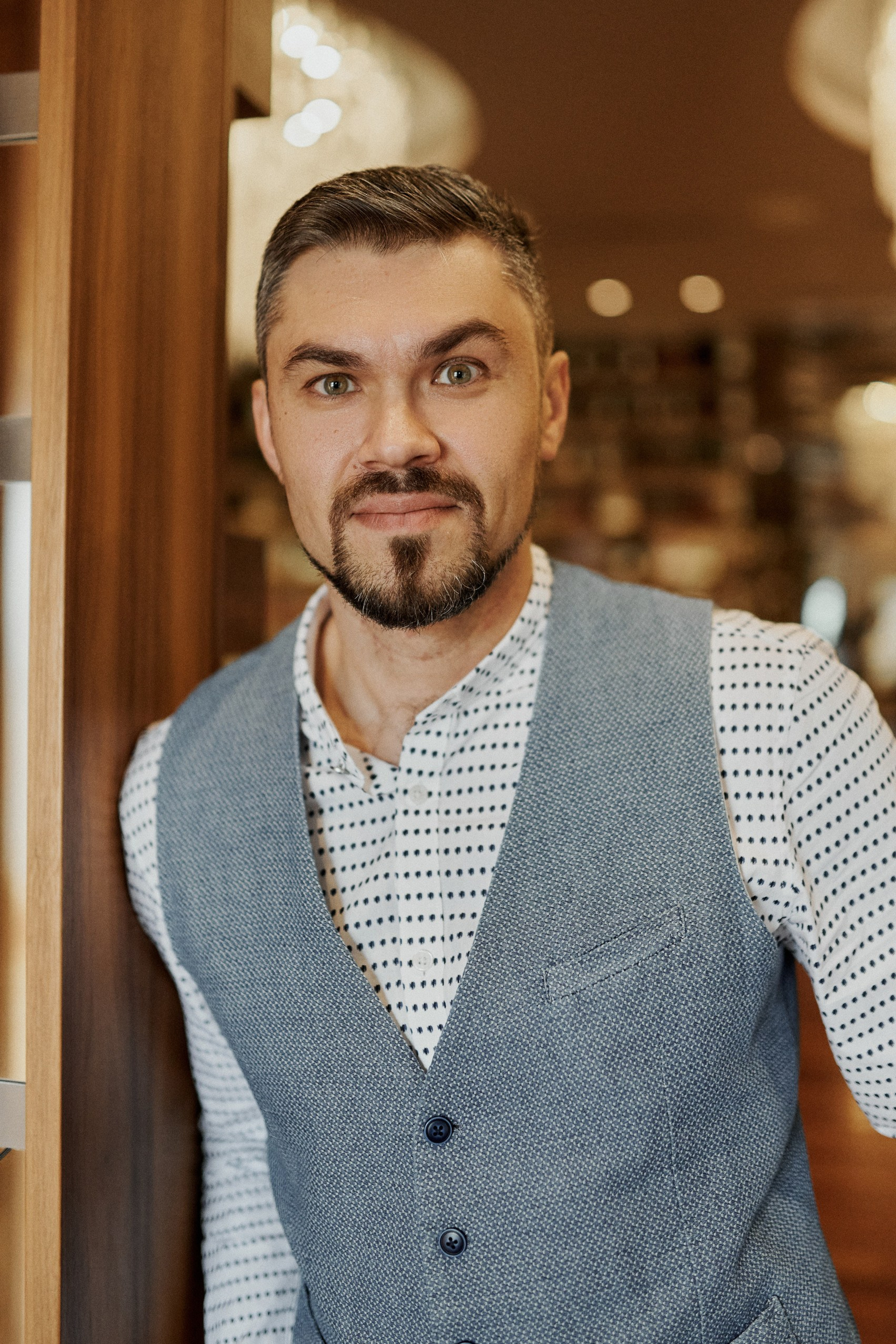 Модель для предметной съемки Александр id 14 015 Красноярск| Sale Easy