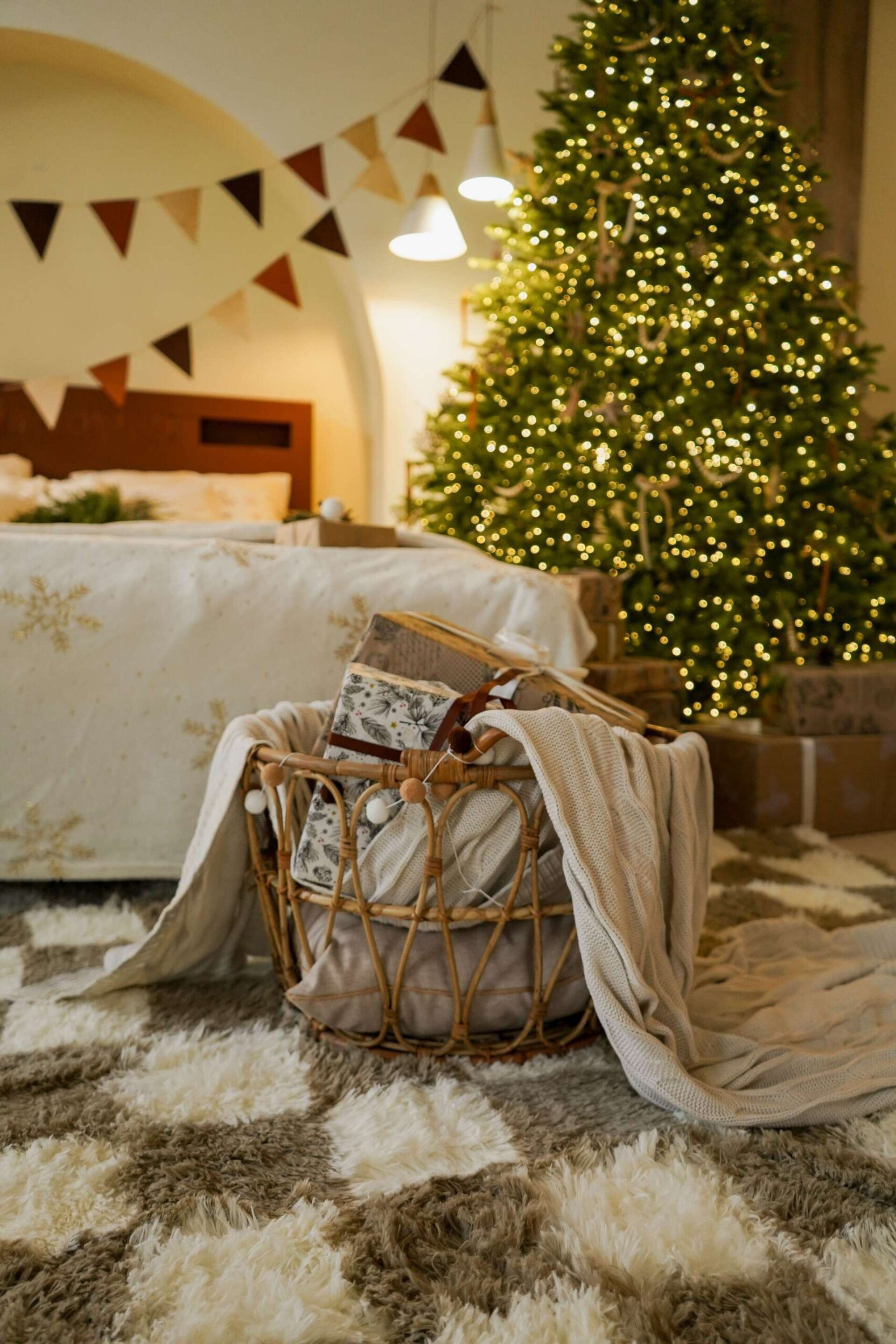 LEONA — зал WHITE С ЦИКЛОРАМОЙ для предм. съемки С.-Пб|Sale Easy