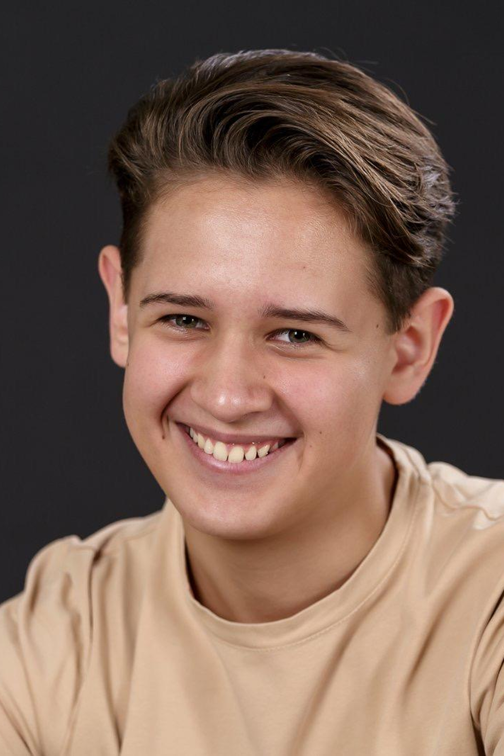 Модели дети для предметной съемки Роман Москва | Sale Easy