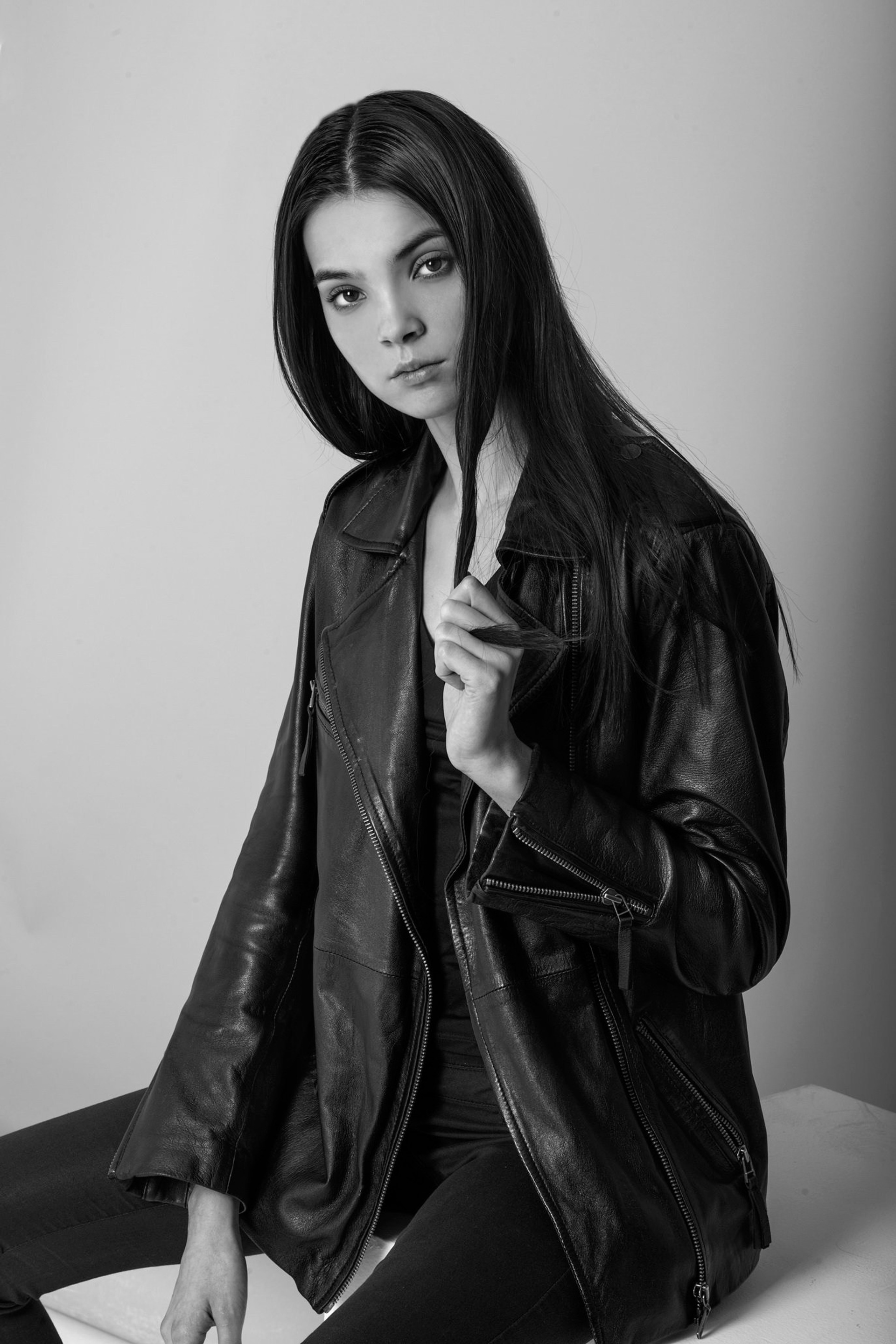 Модель для предметной съемки Аделя А. Казань| Sale Easy