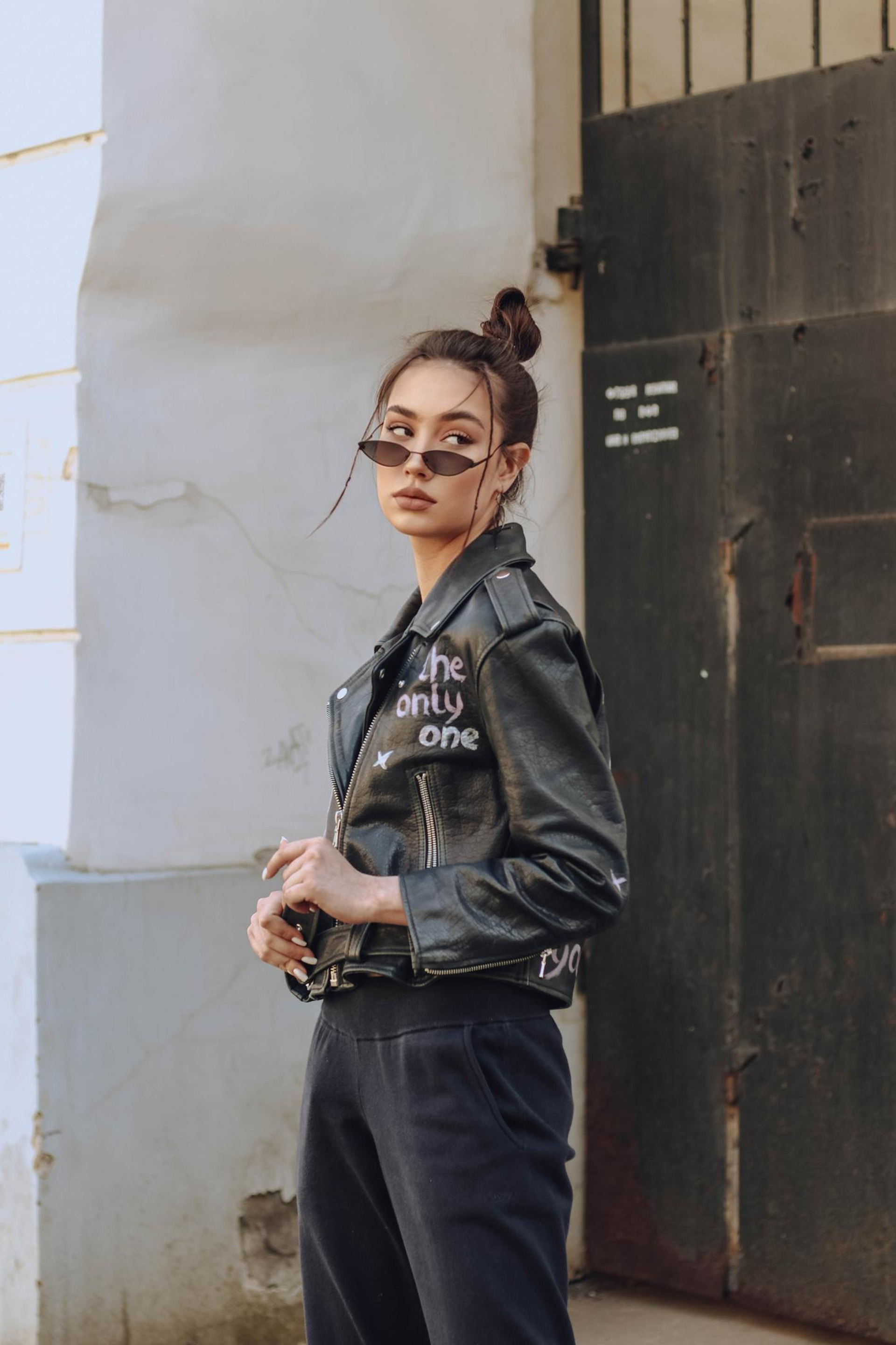 Модель для съемки для интернет магазина Дарья 5 Н.Новгород | Sale Easy