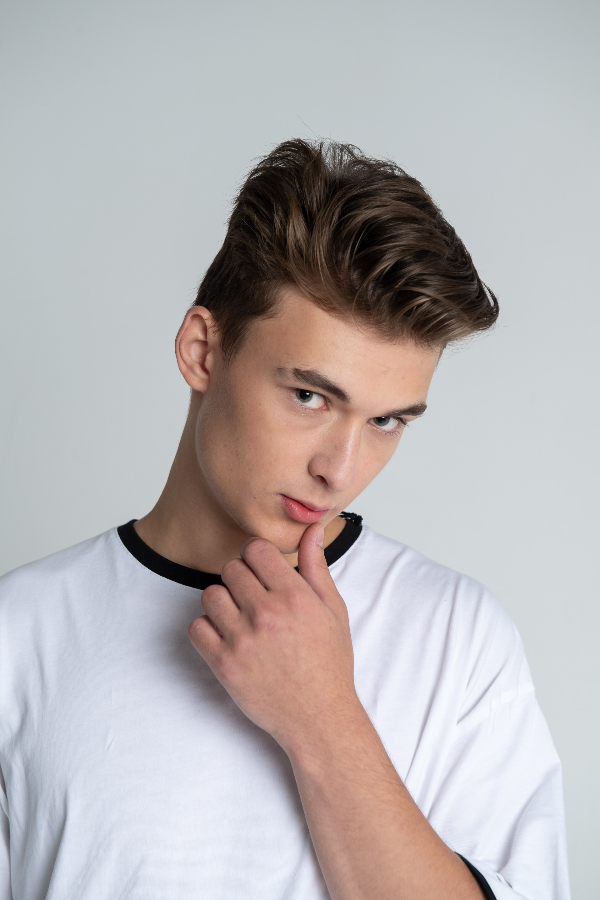 Модель для предметной съемки Александр Б Москва | Sale Easy