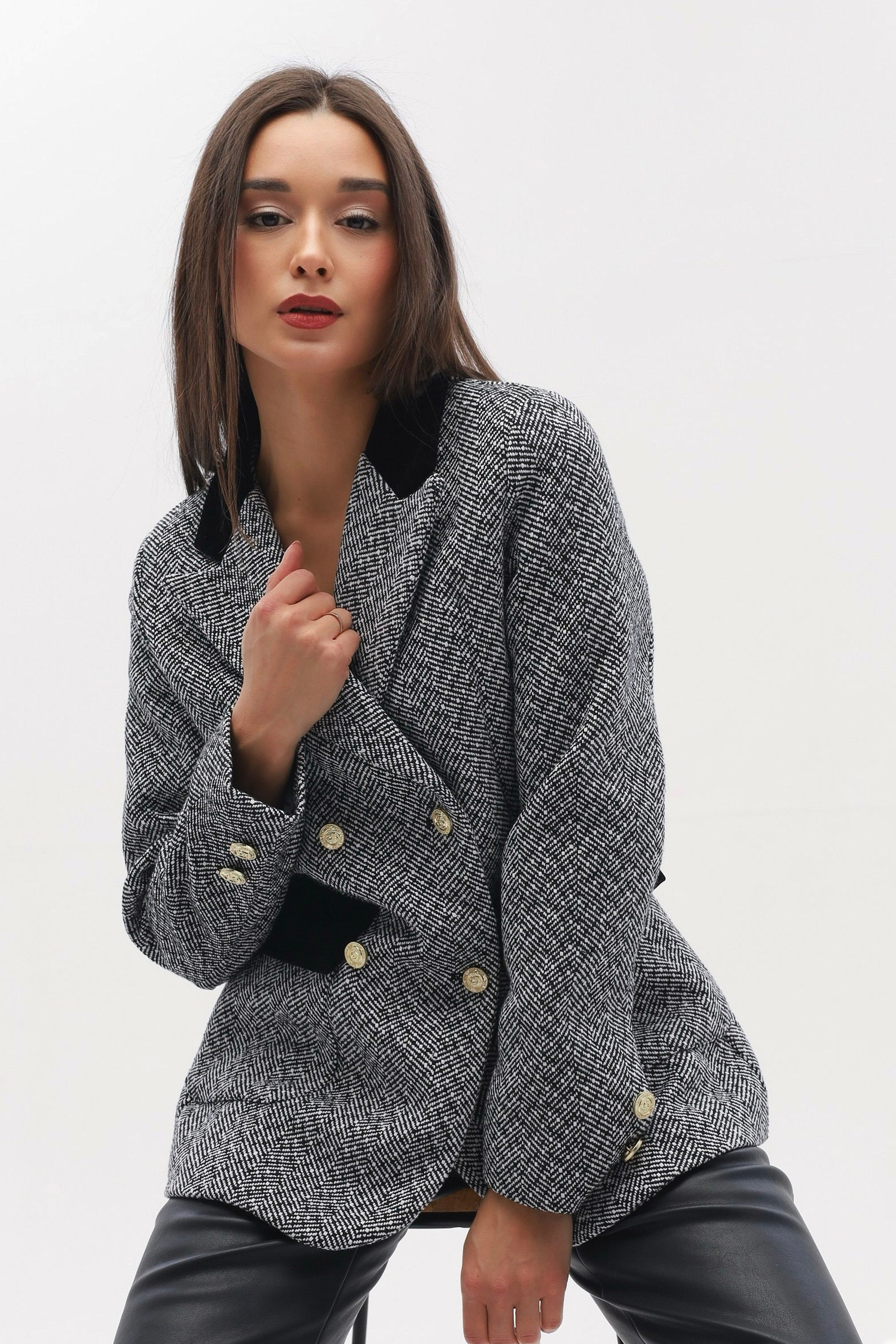 Модель для предметной съемки Камила Казань| Sale Easy