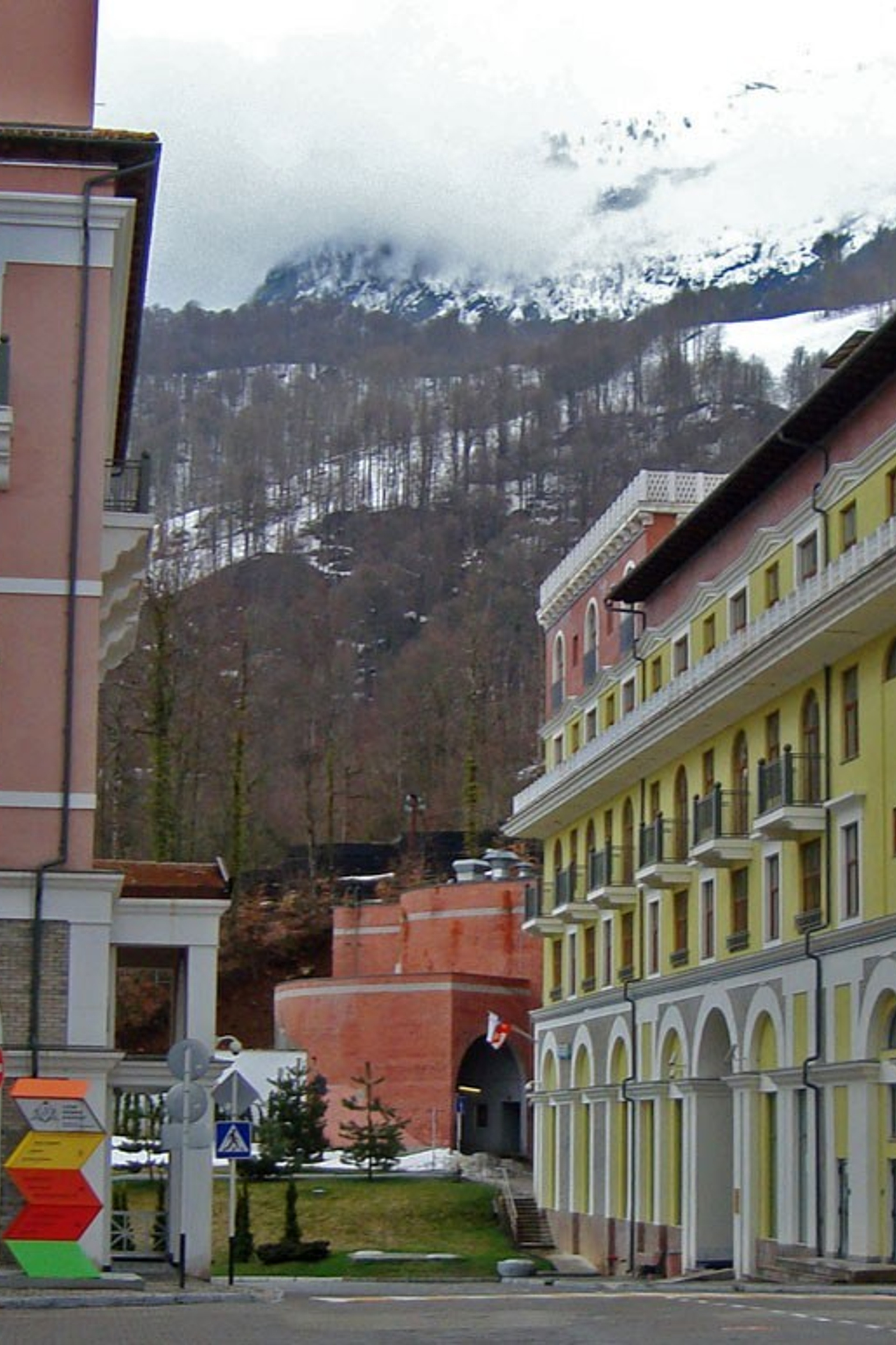 Локация Красная Поляна — Горки Город для предм. съемки Сочи|Sale Easy