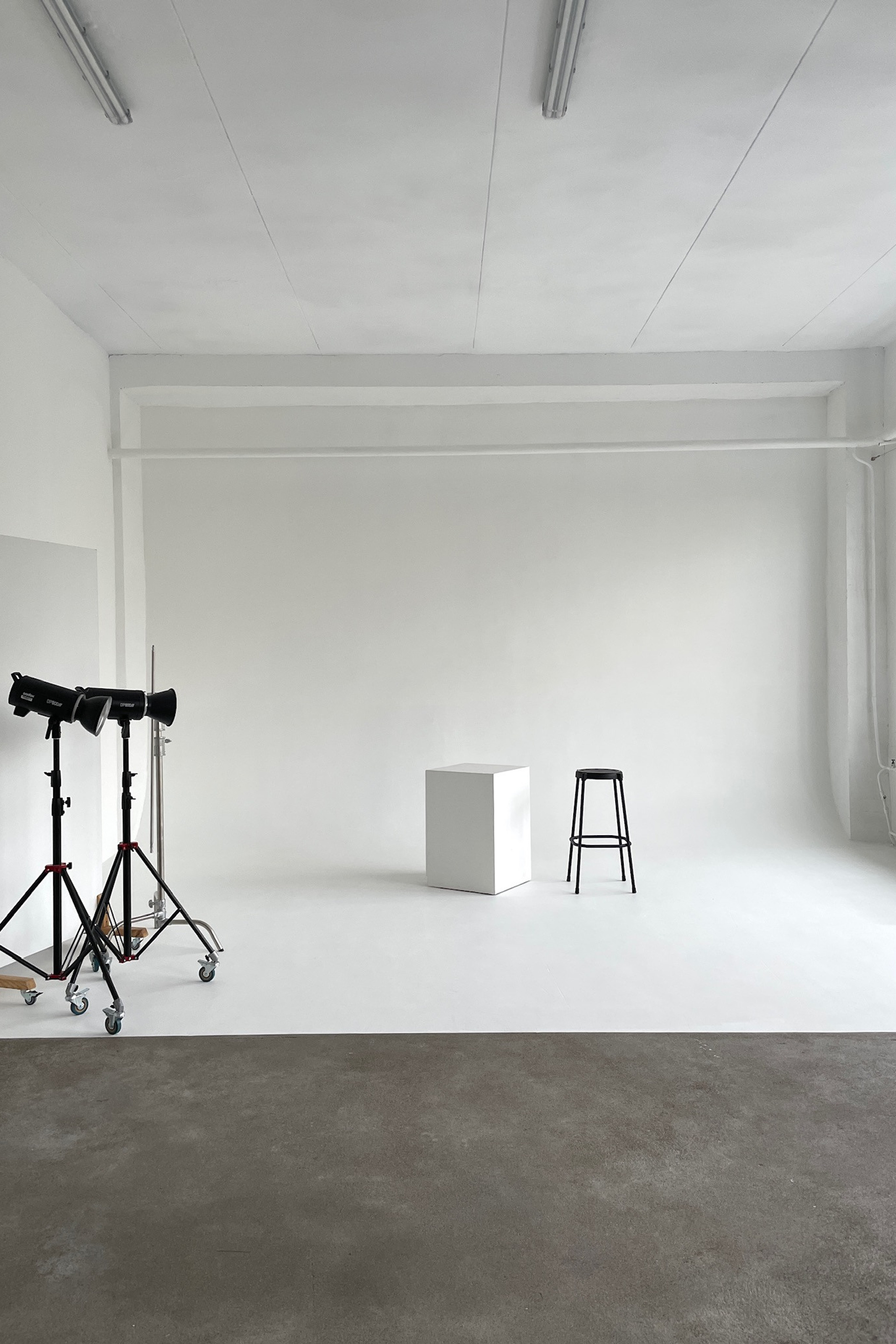 Студия Unprimed.studio — ЗАЛ#4 для предметной съемки Казань|Sale Easy