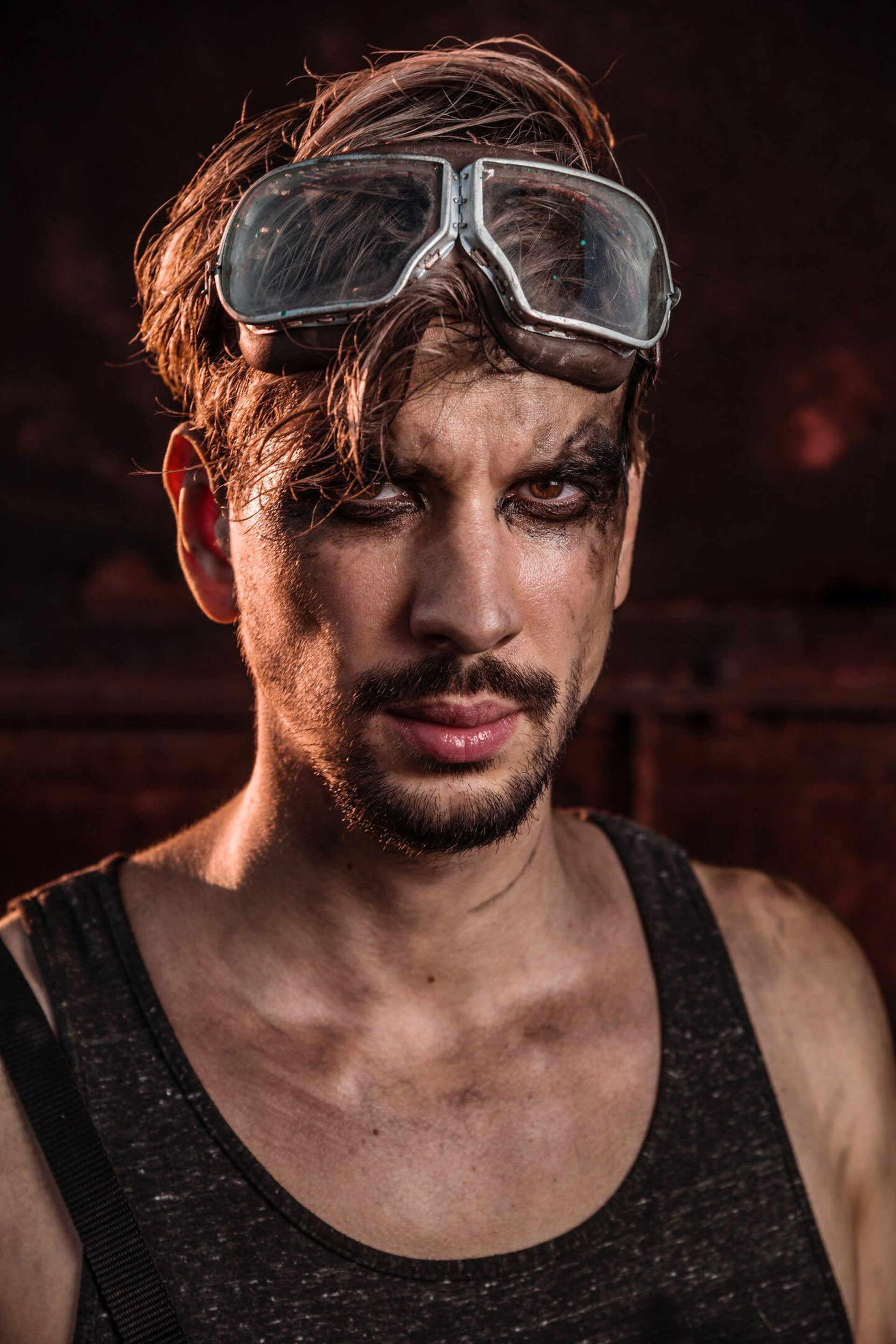 Модель для предметной съемки Фил Москва | Sale Easy