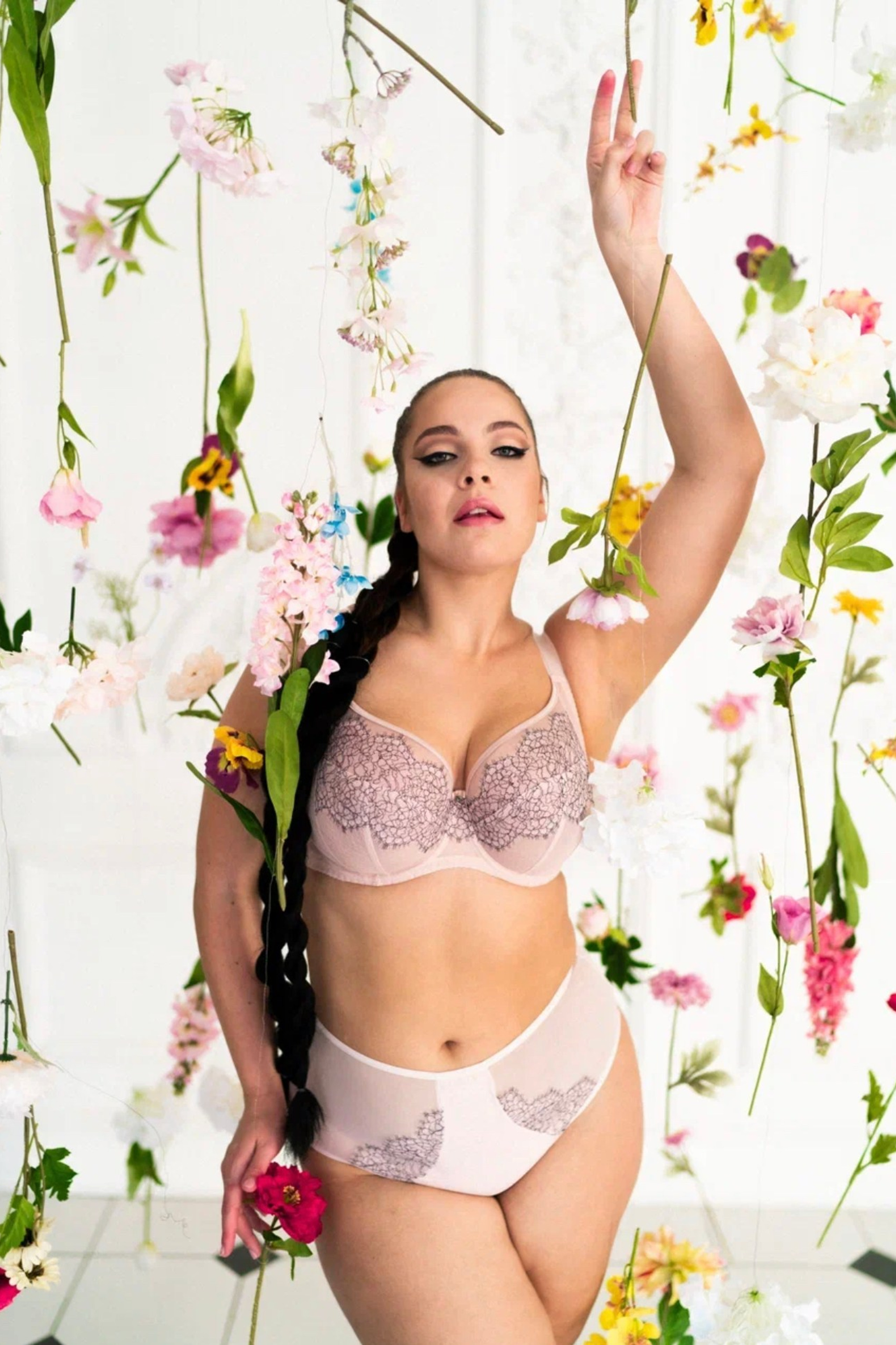 Модель для предметной съемки Валерия В. Москва| Sale Easy