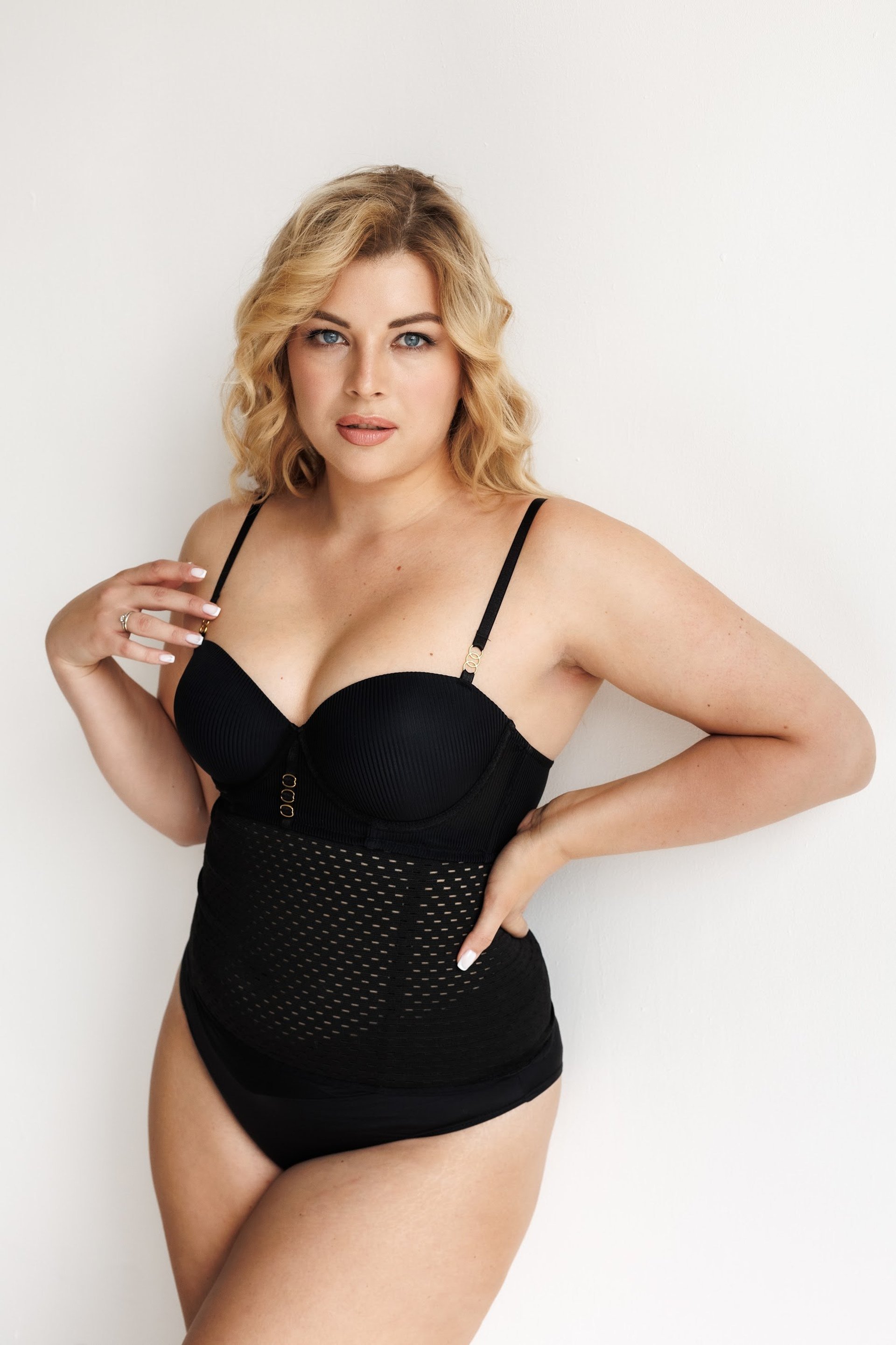 Модель plus size для предметной съемки Людмила А. Москва | Sale Easy