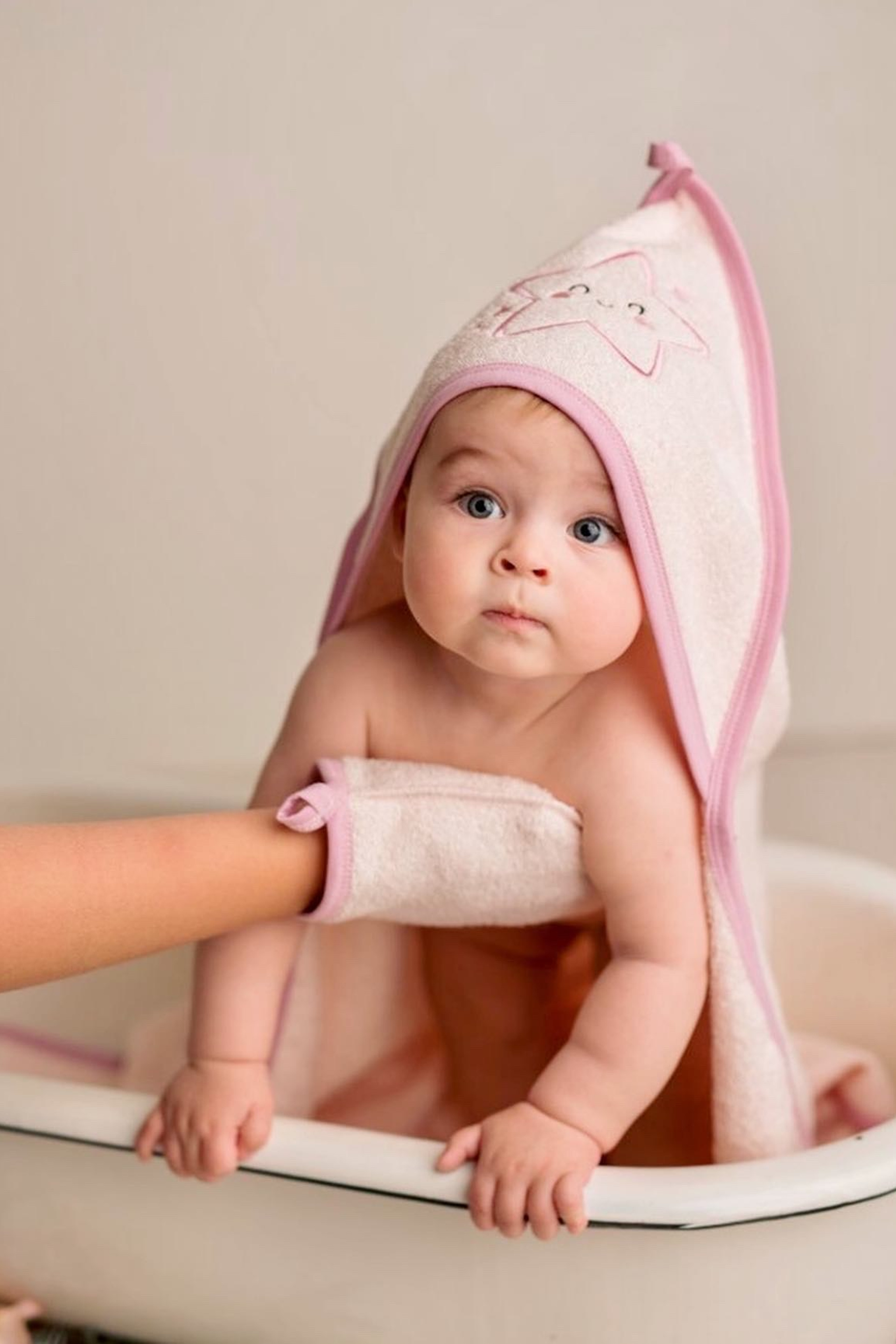 Модель девочка для предметной съемки Самира Казань| Sale Easy