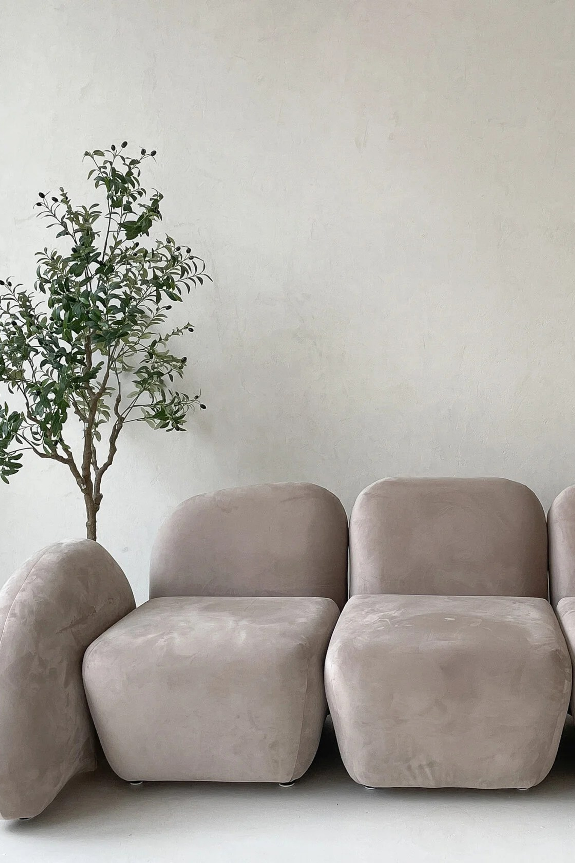 Студия Base — Зал SHELL для предметной съемки Москва|Sale Easy