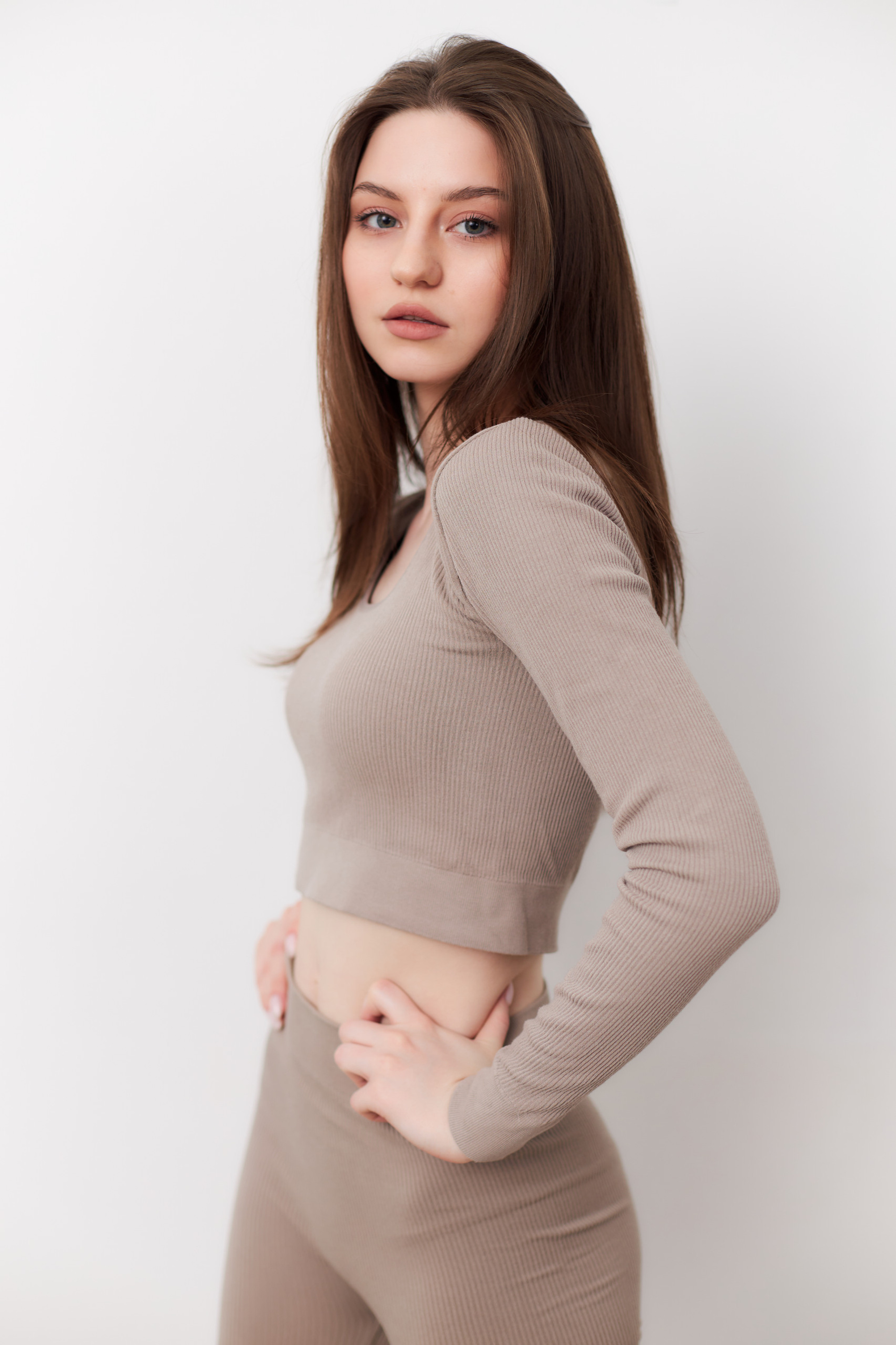 Модель для предметной съемки Варвара Москва| Sale Easy