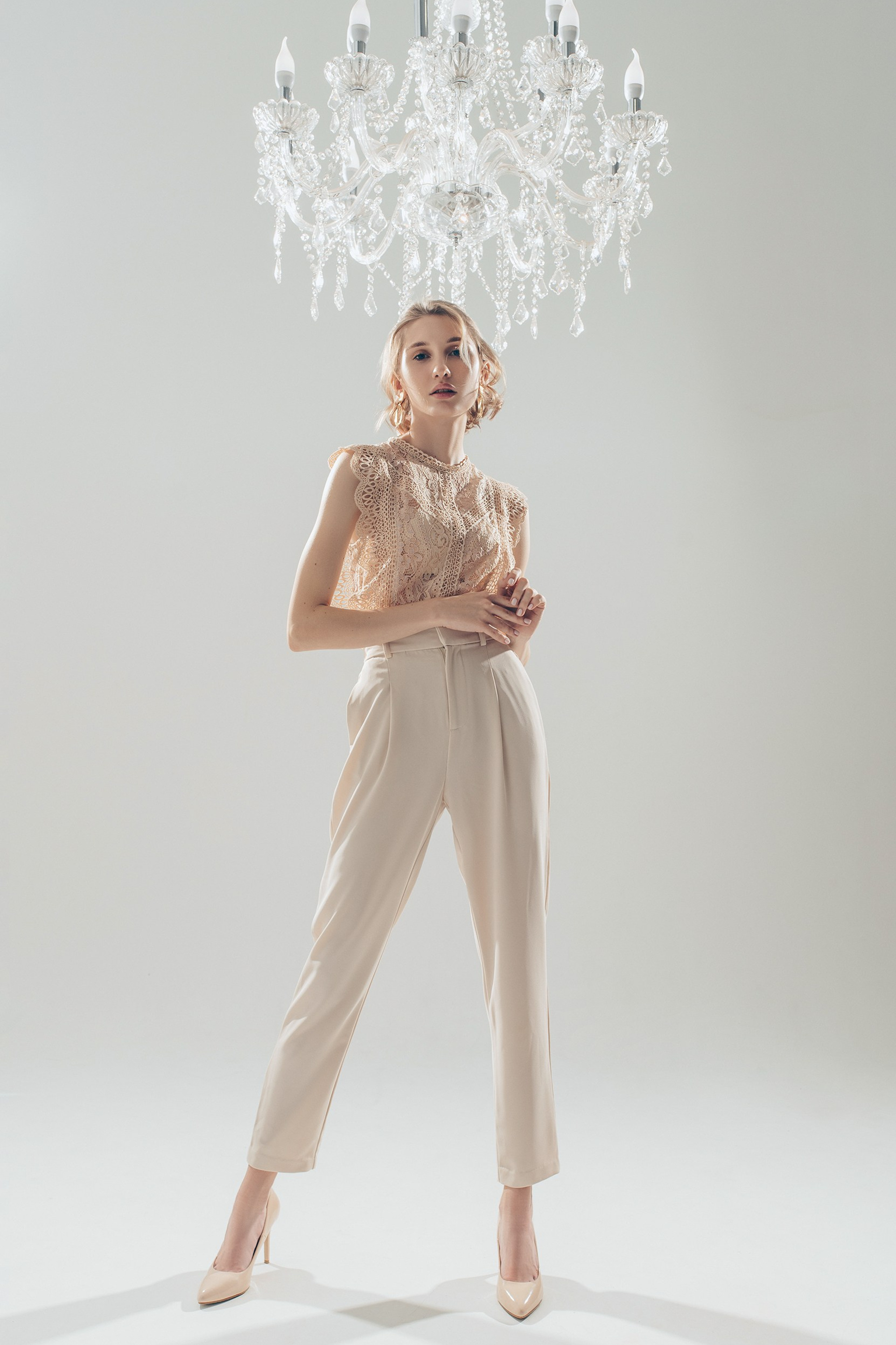 Модель для предметной съемки Кристина Красноярск| Sale Easy