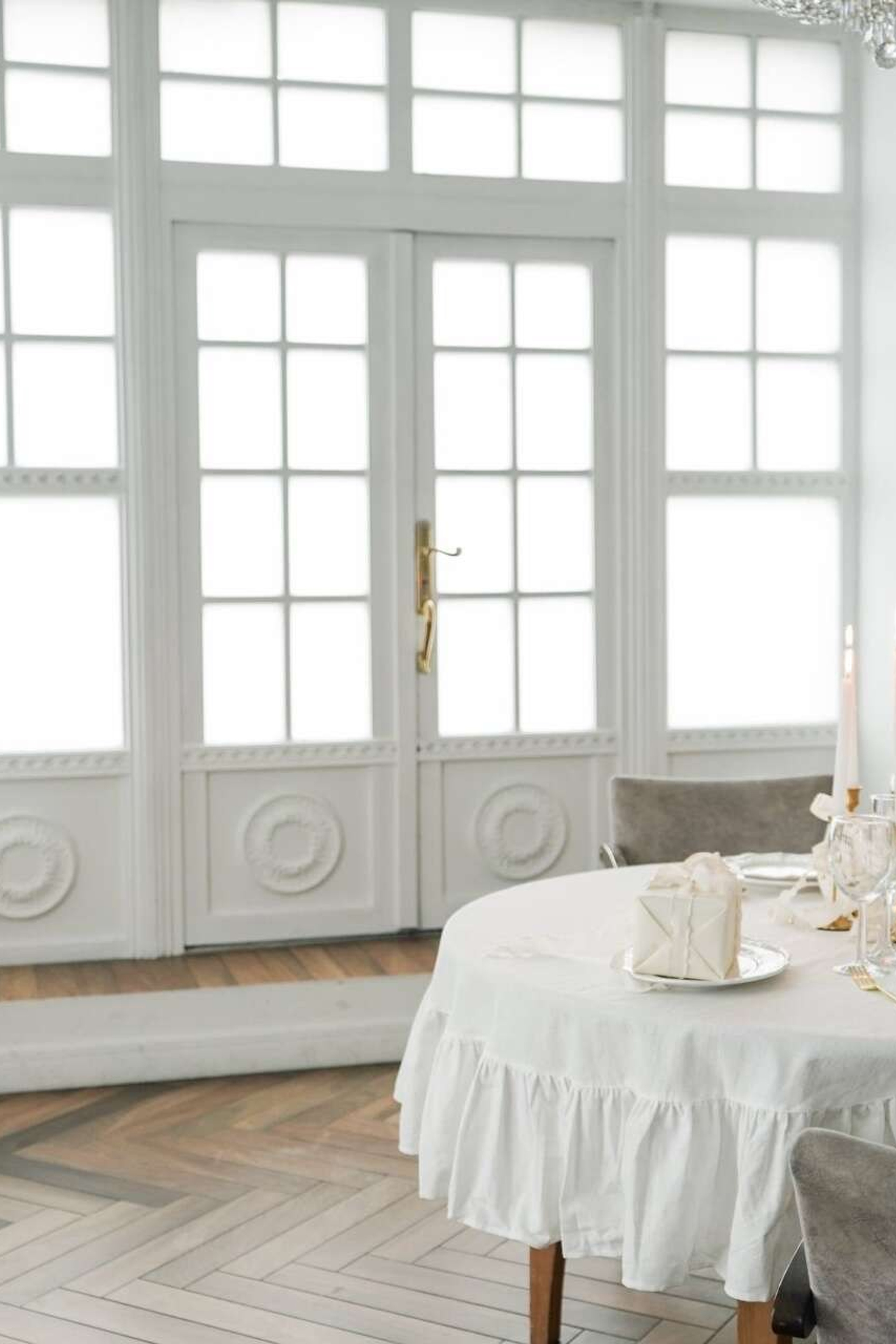 Студия LEONA — зал PLAZA для предм. съемки С.-Пб|Sale Easy