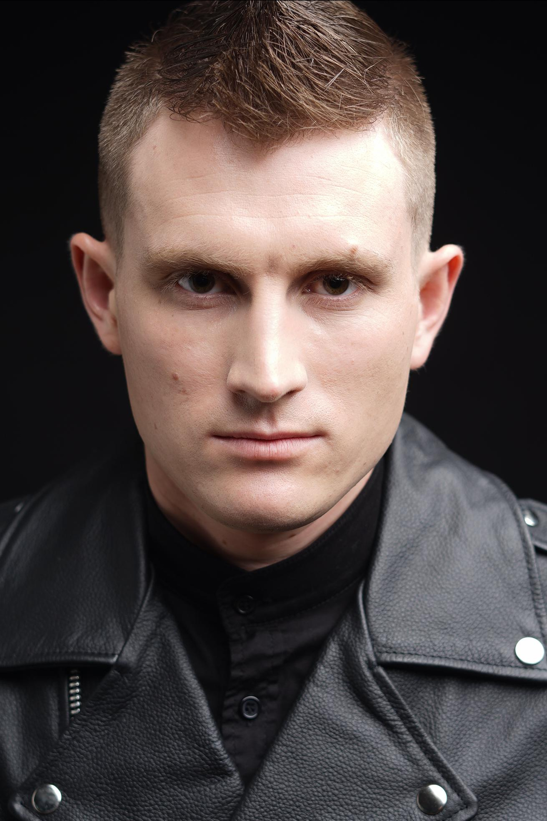 Модель для предметной съемки Александр Г.Москва | Sale Easy