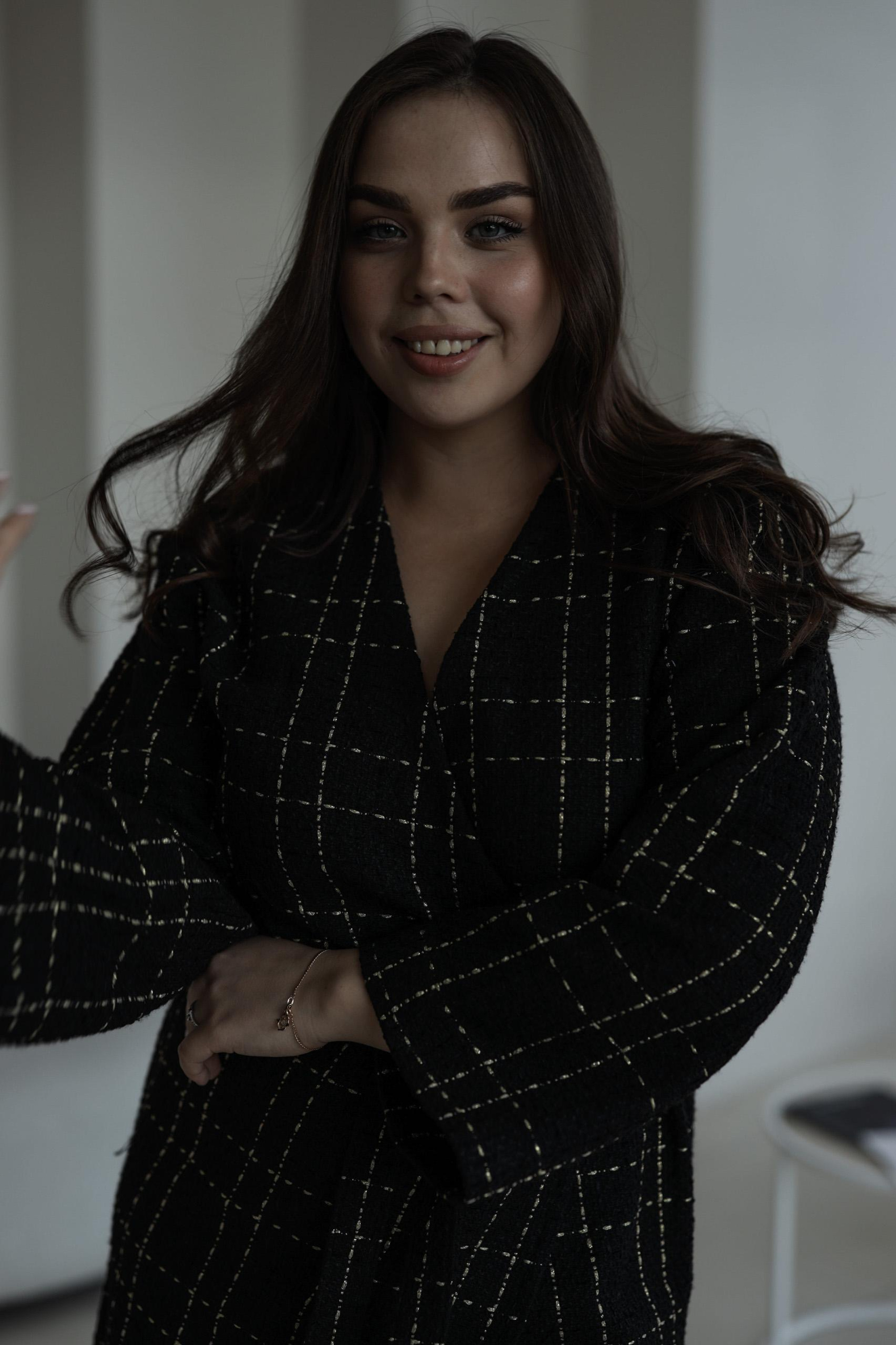 Модель plus size для предметной съемки Полина С-Петербург | Sale Easy