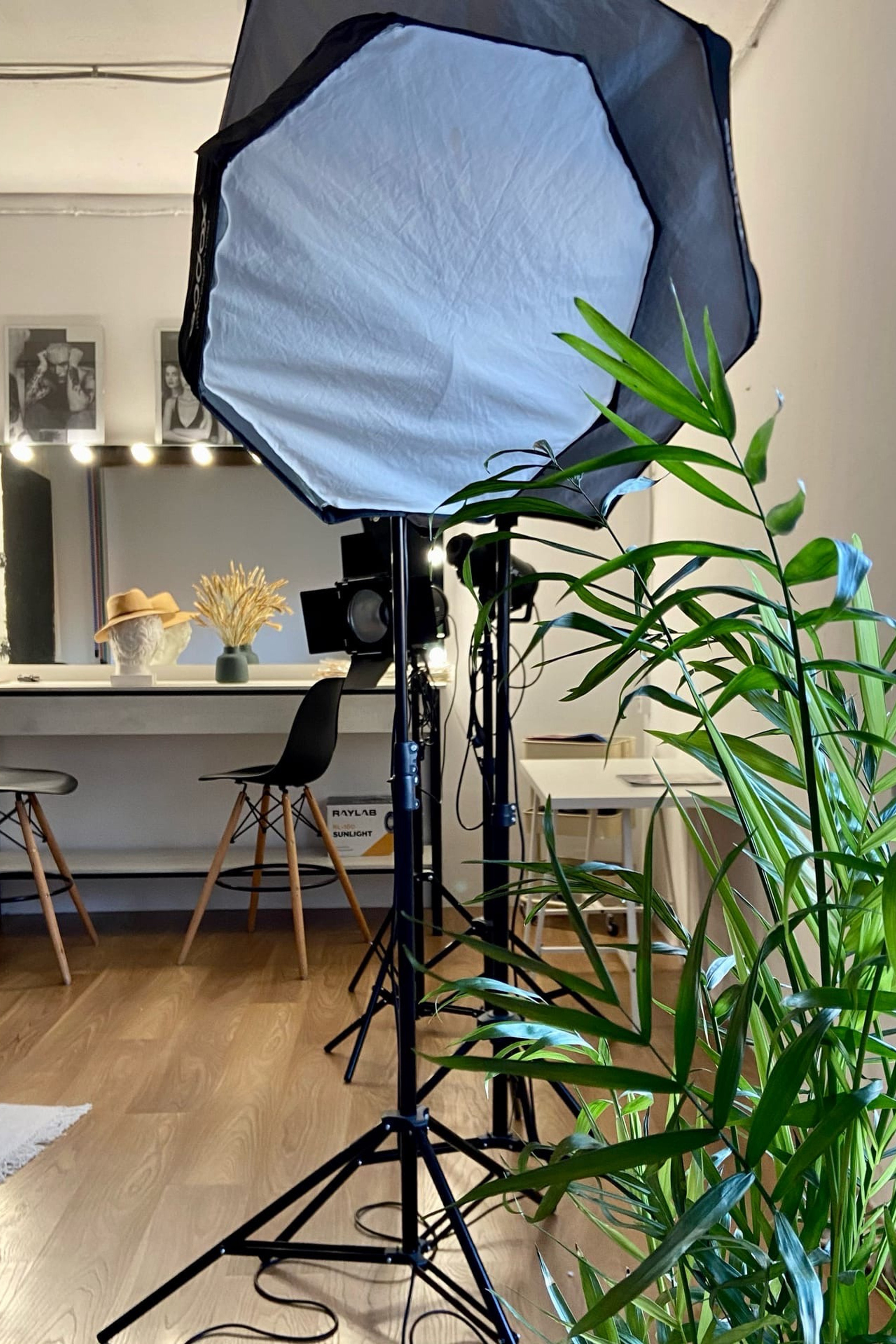 Студия Lookbook для предметной съемки Красноярск|Sale Easy