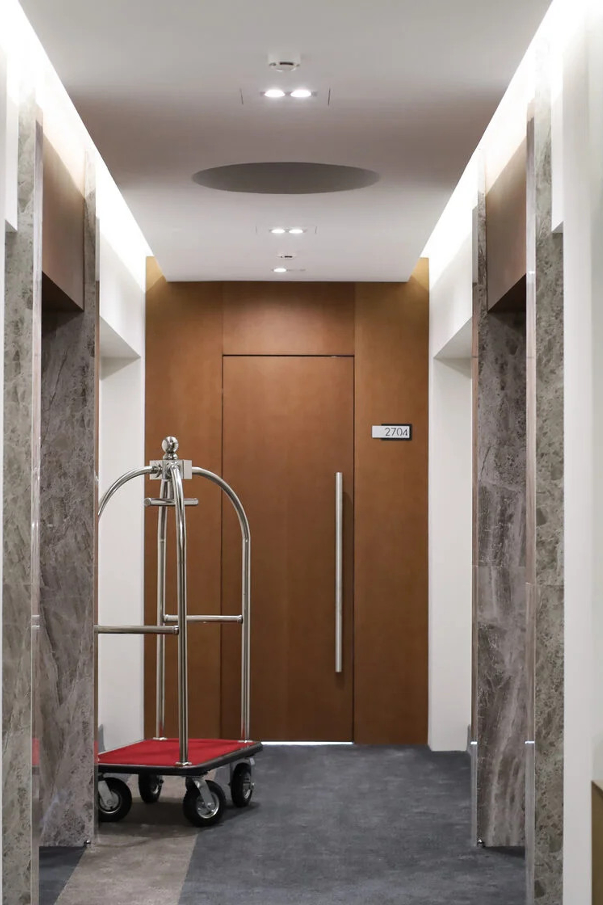 Студия DELIGHT STUDIO — зал Лифт + Холл для предметной съемки Казань