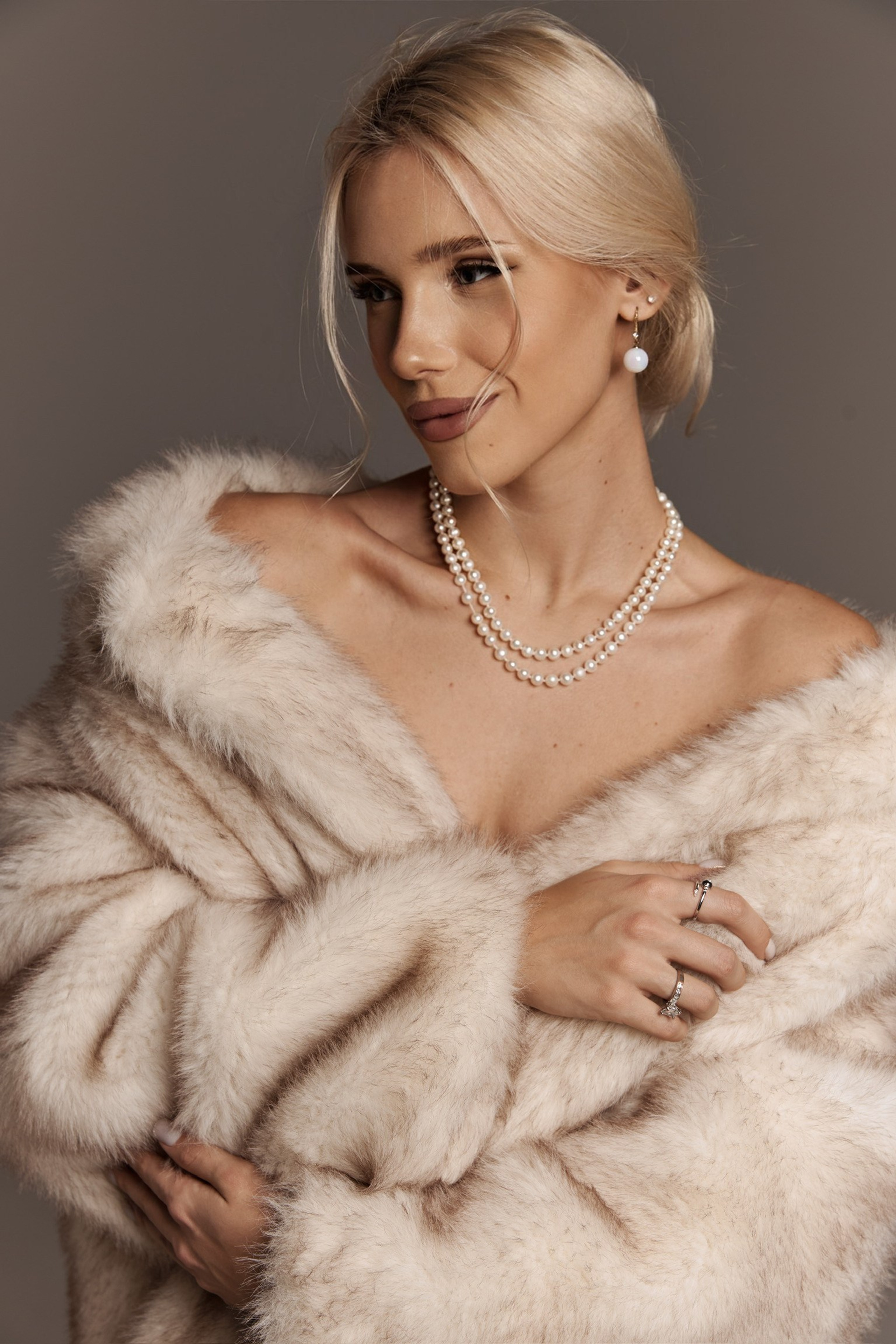 Модель для предметной съемки Мария Ц. Москва| Sale Easy