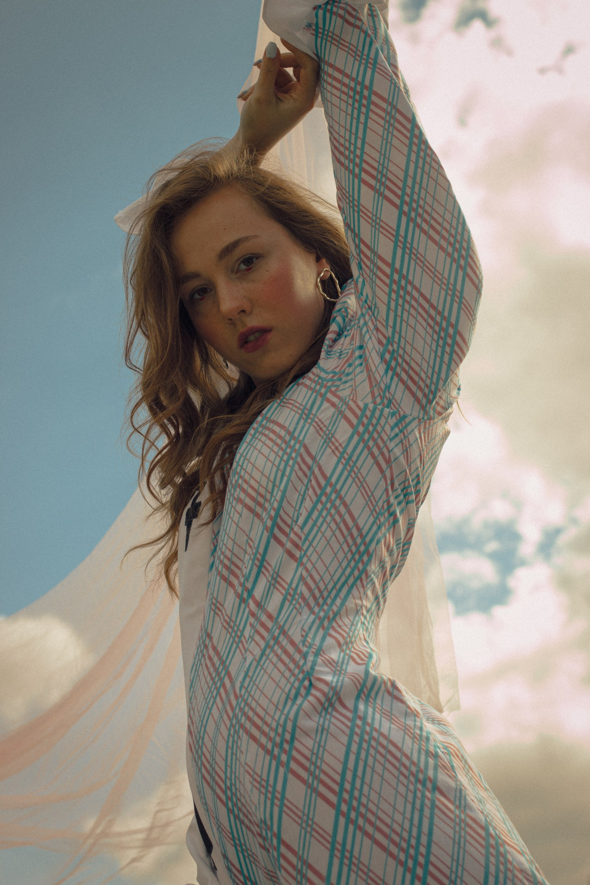 Модель для предметной съемки Елизавета О. Москва| Sale Easy