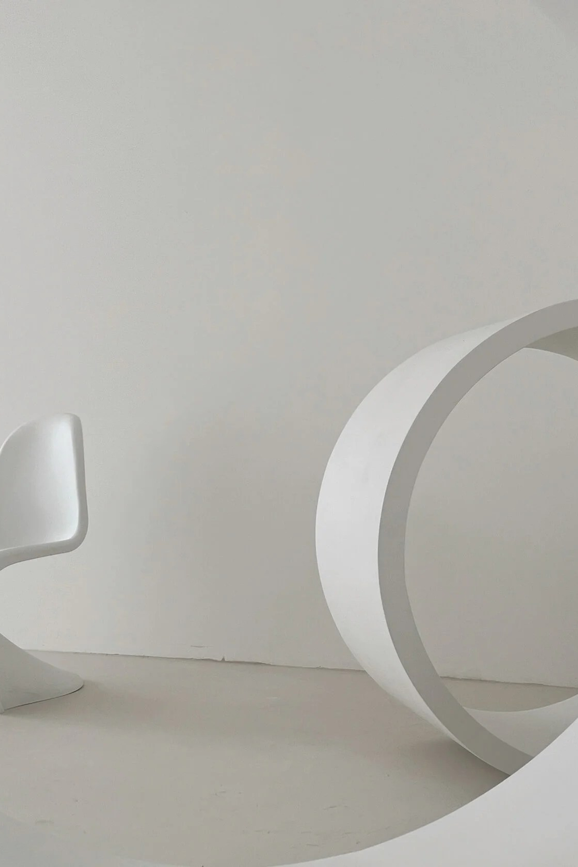 Студия Base — Зал SLAVA для предметной съемки Москва|Sale Easy