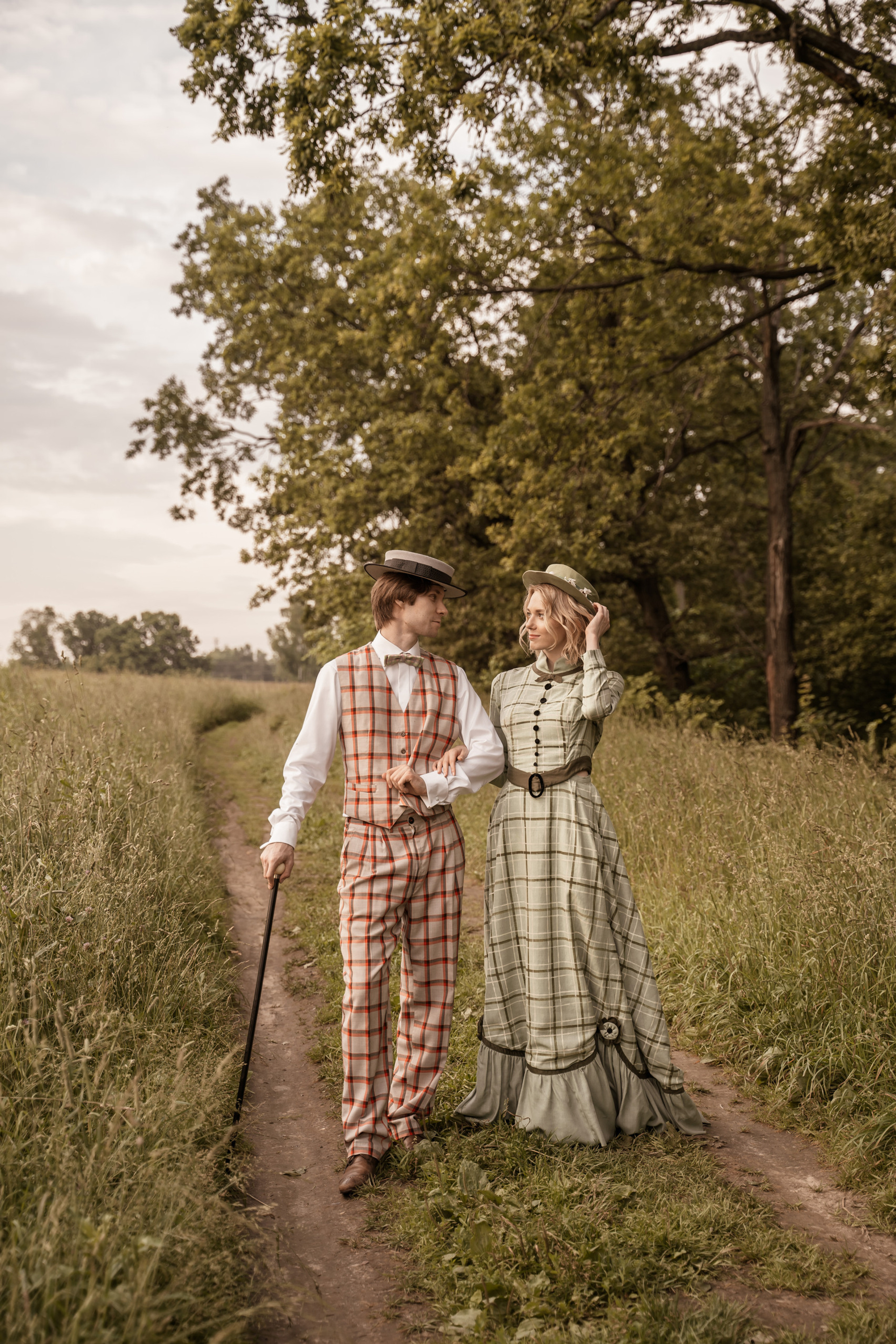 Модель для предметной съемки Александра А Москва| Sale Easy