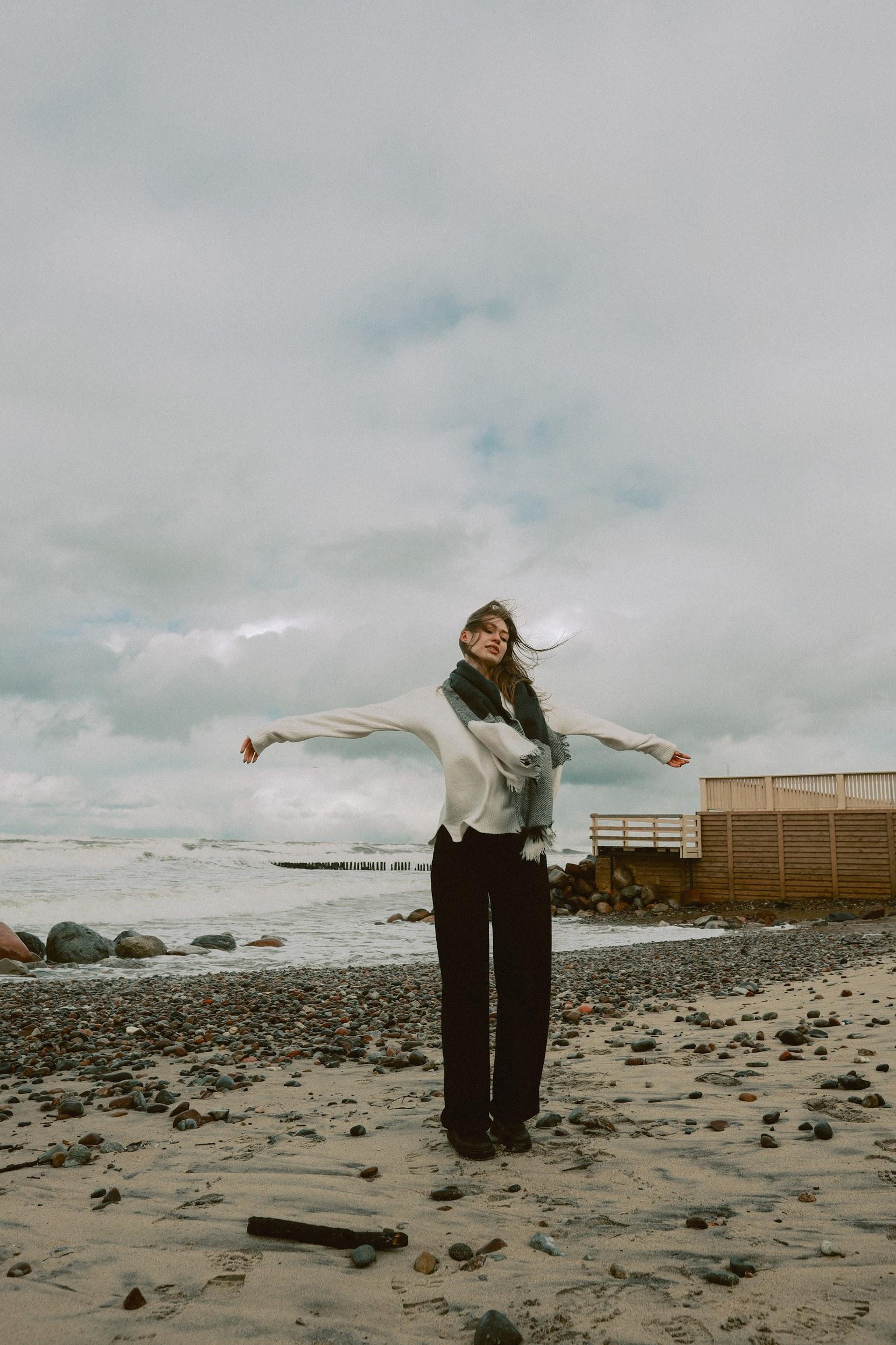 Модель для предметной съемки Полина В. Москва| Sale Easy