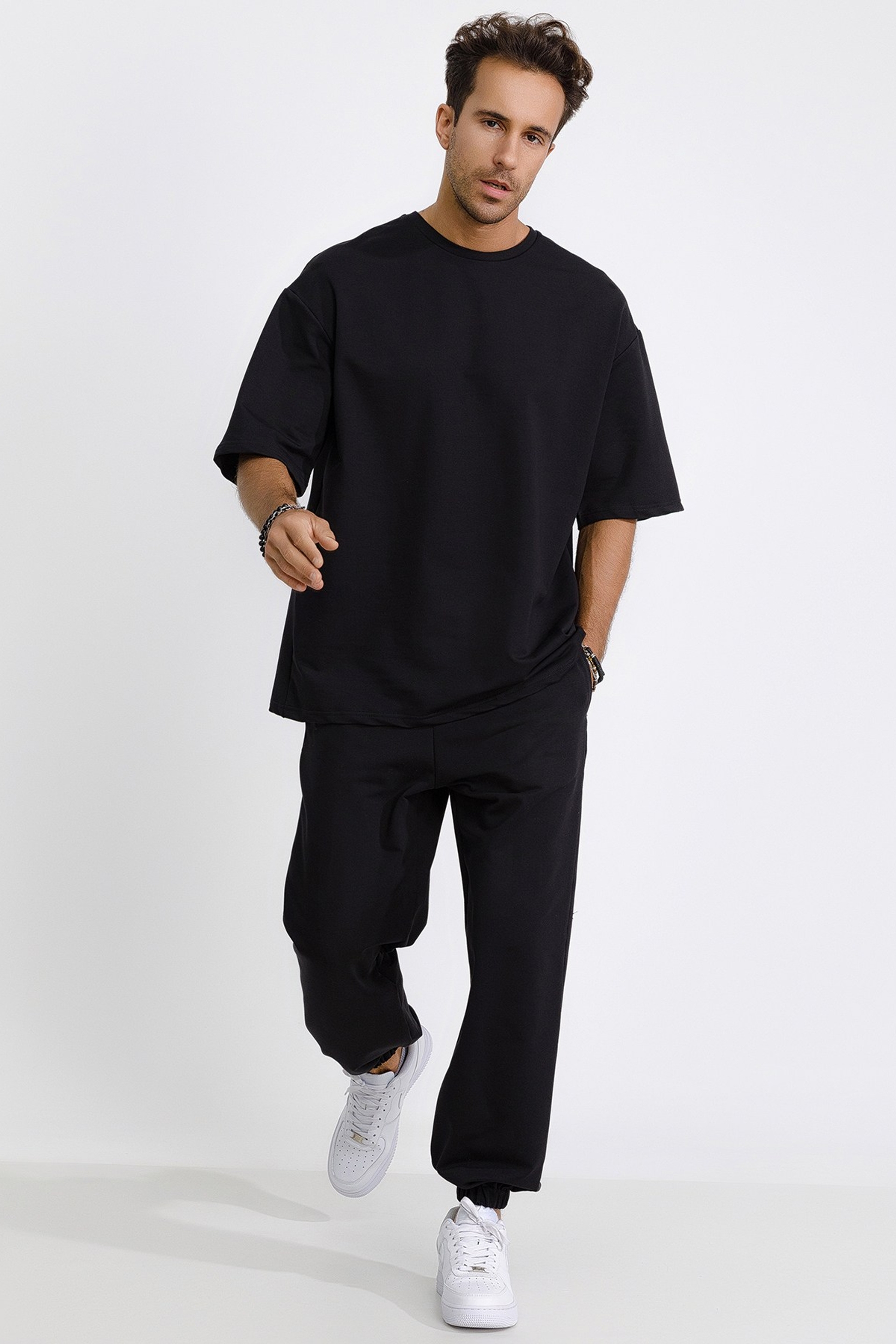 Модель для предметной съемки Илья Ж Москва | Sale Easy