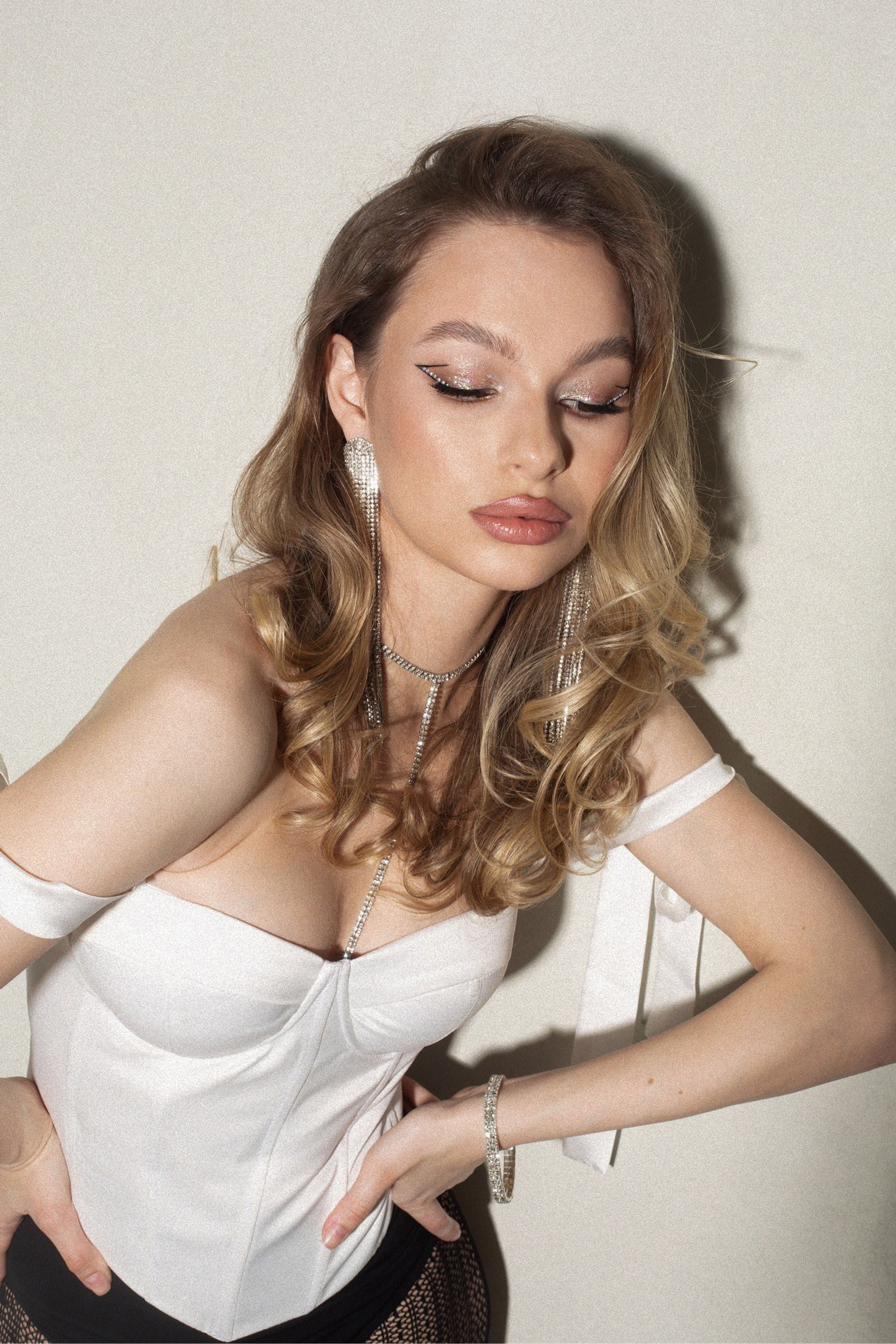 Модель для предметной съемки Анастасия Ж. С.-Пб| Sale Easy