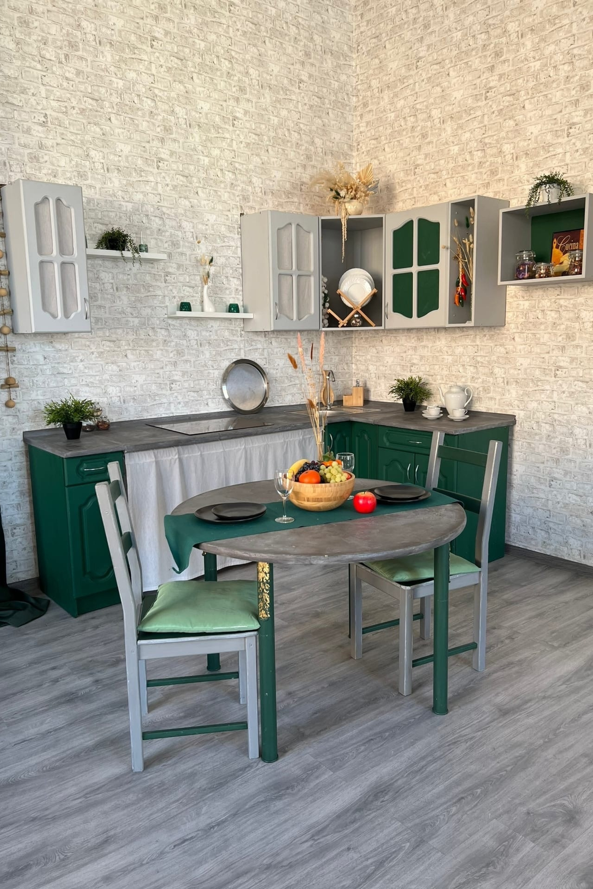 Студия PROSVET — зал Family для предм. съемки С.-Пб|Sale Easy