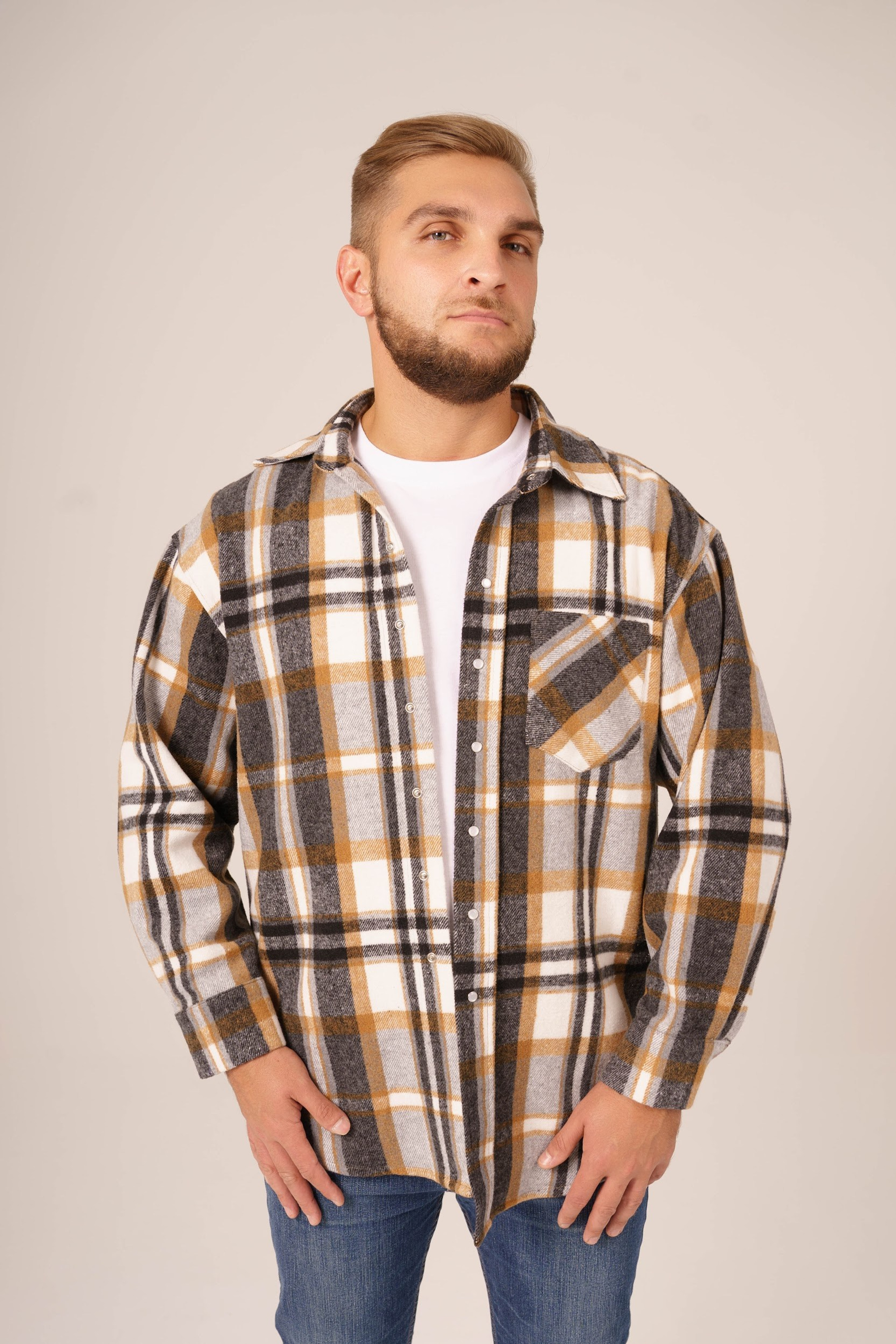 Модель для предметной съемки Святослав Казань| Sale Easy