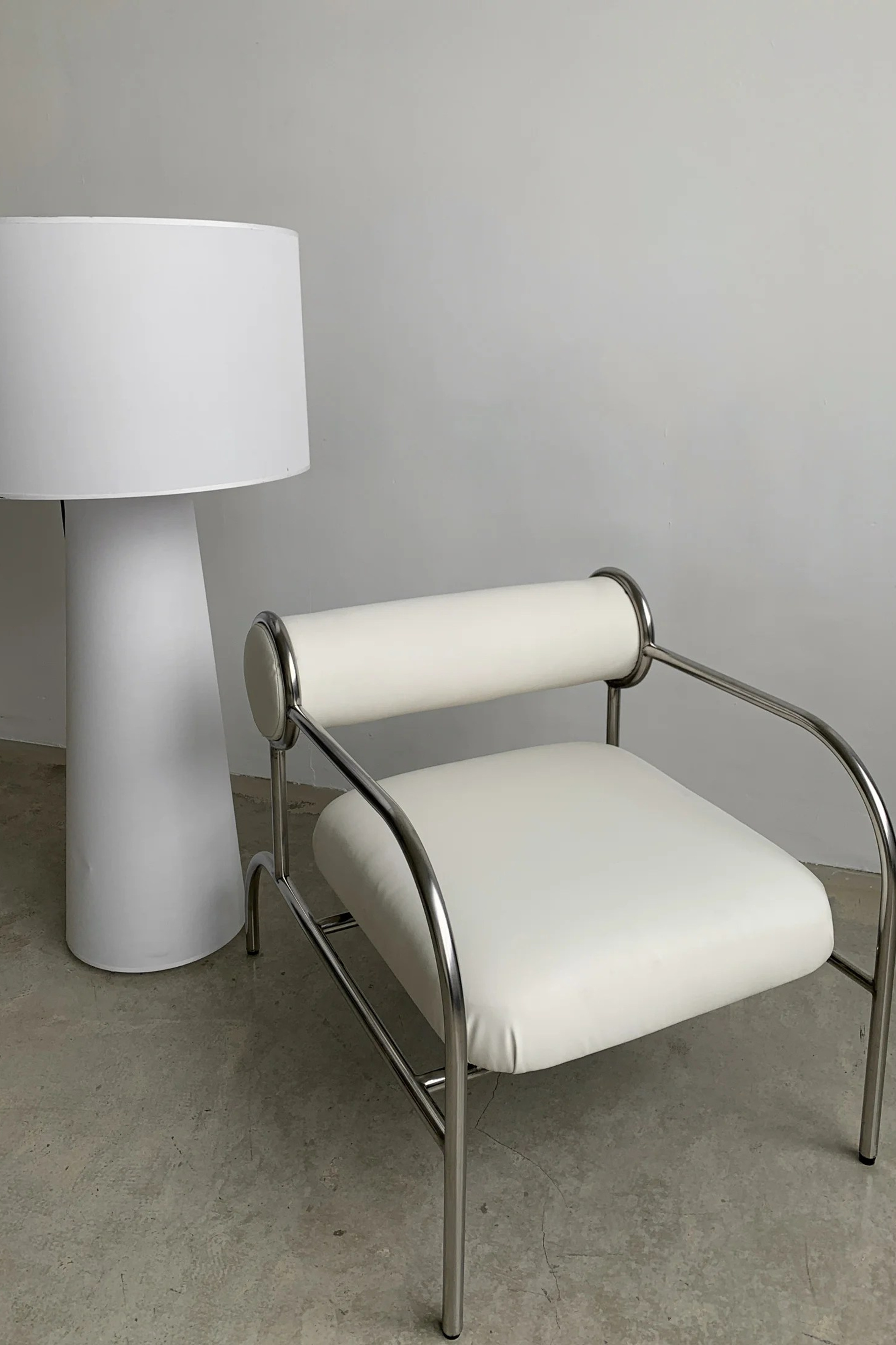 Студия Base — Зал MUSE для предметной съемки Москва|Sale Easy