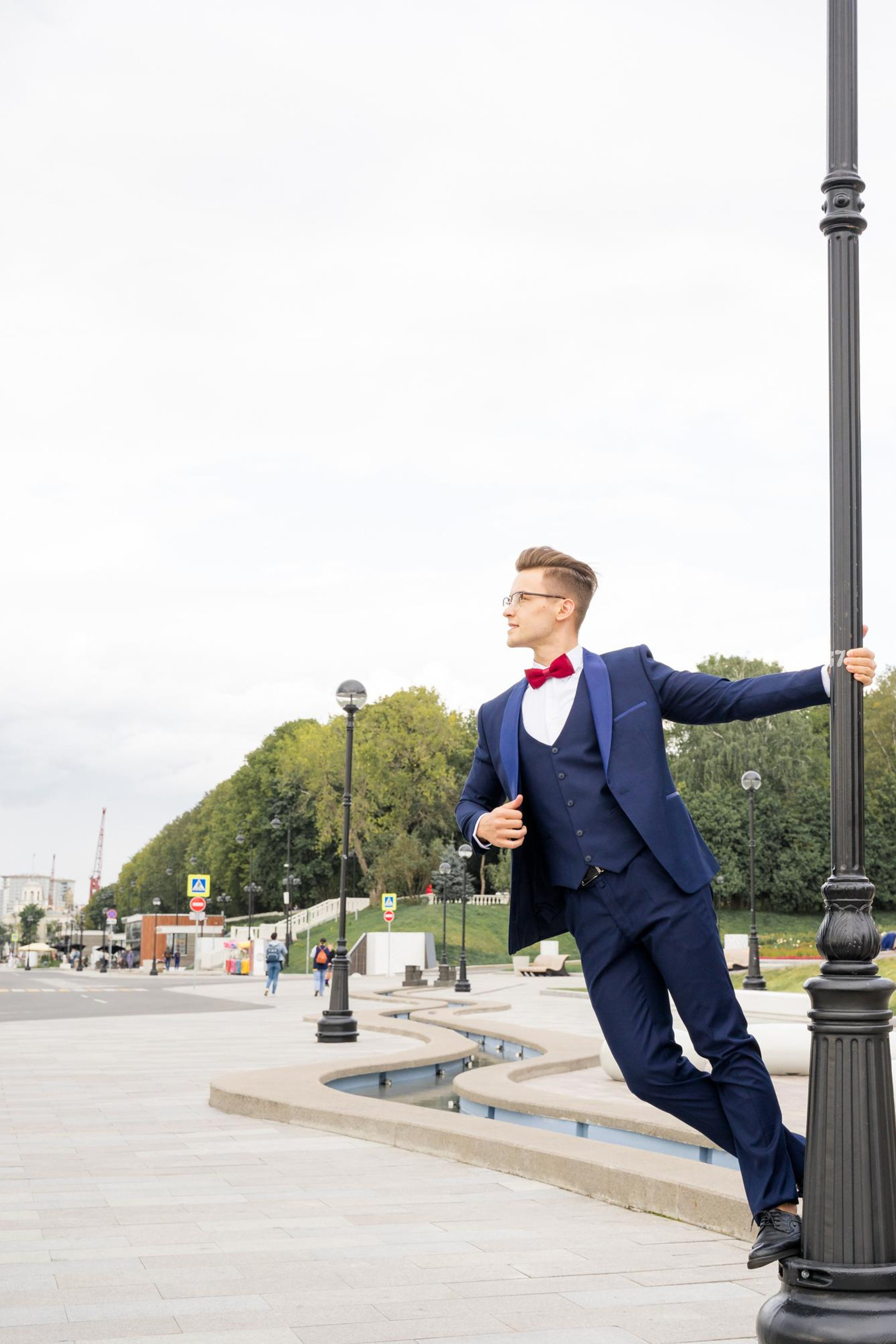 Модель для предметной съемки Роман АА Москва | Sale Easy