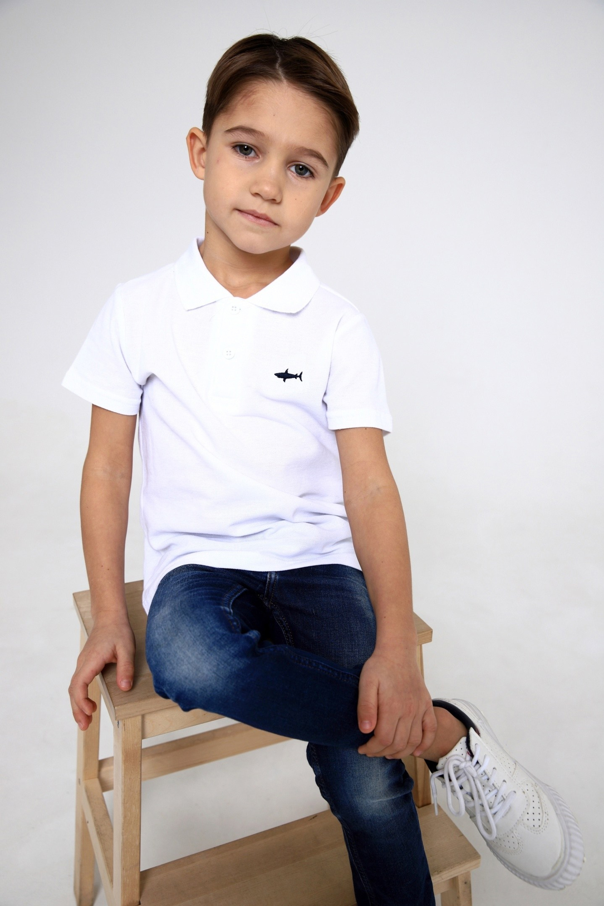 Модель для предметной съемки мальчик Тимур Б. С.-Пб| Sale Easy