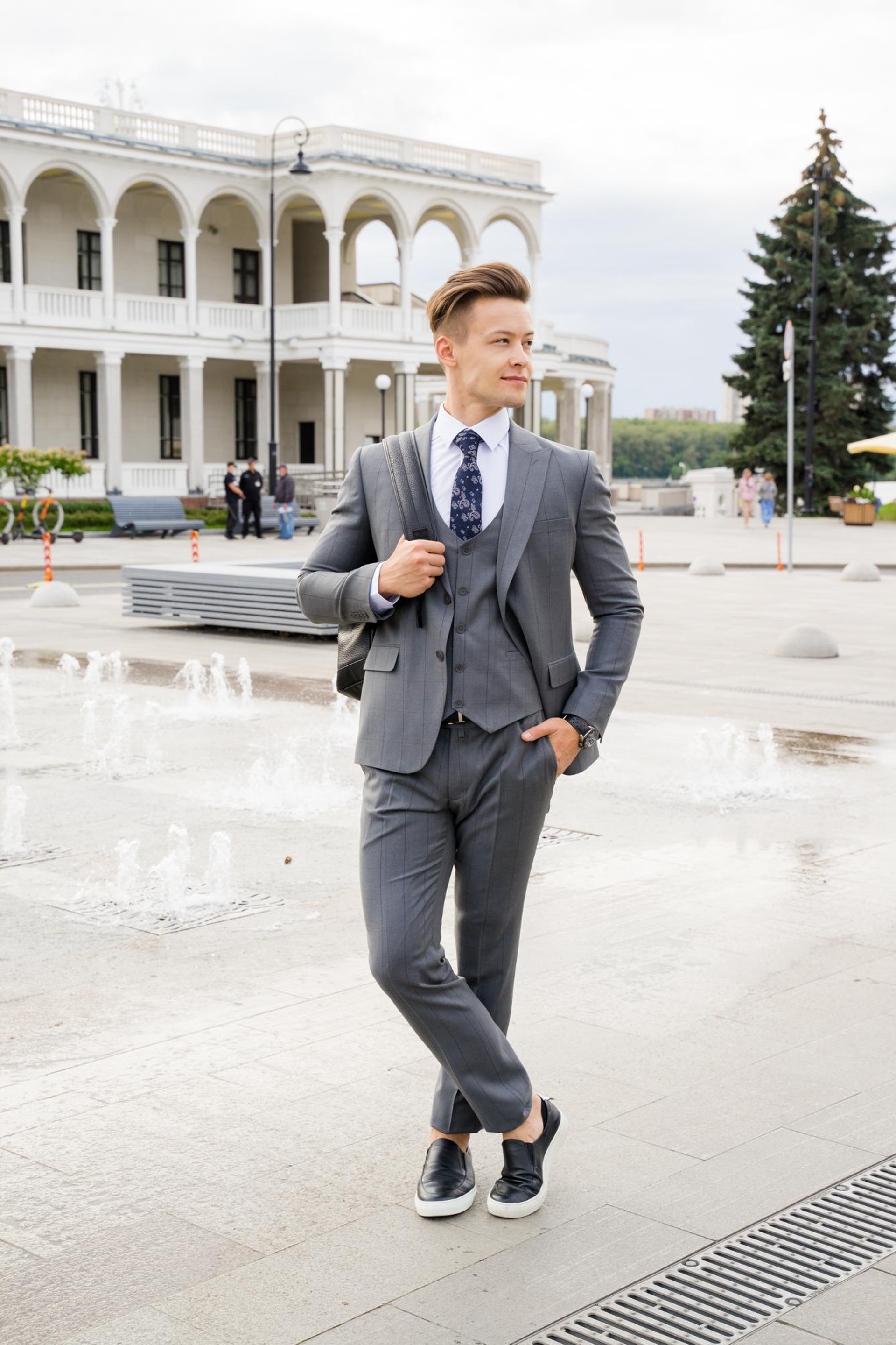 Модель для предметной съемки Роман АА Москва | Sale Easy