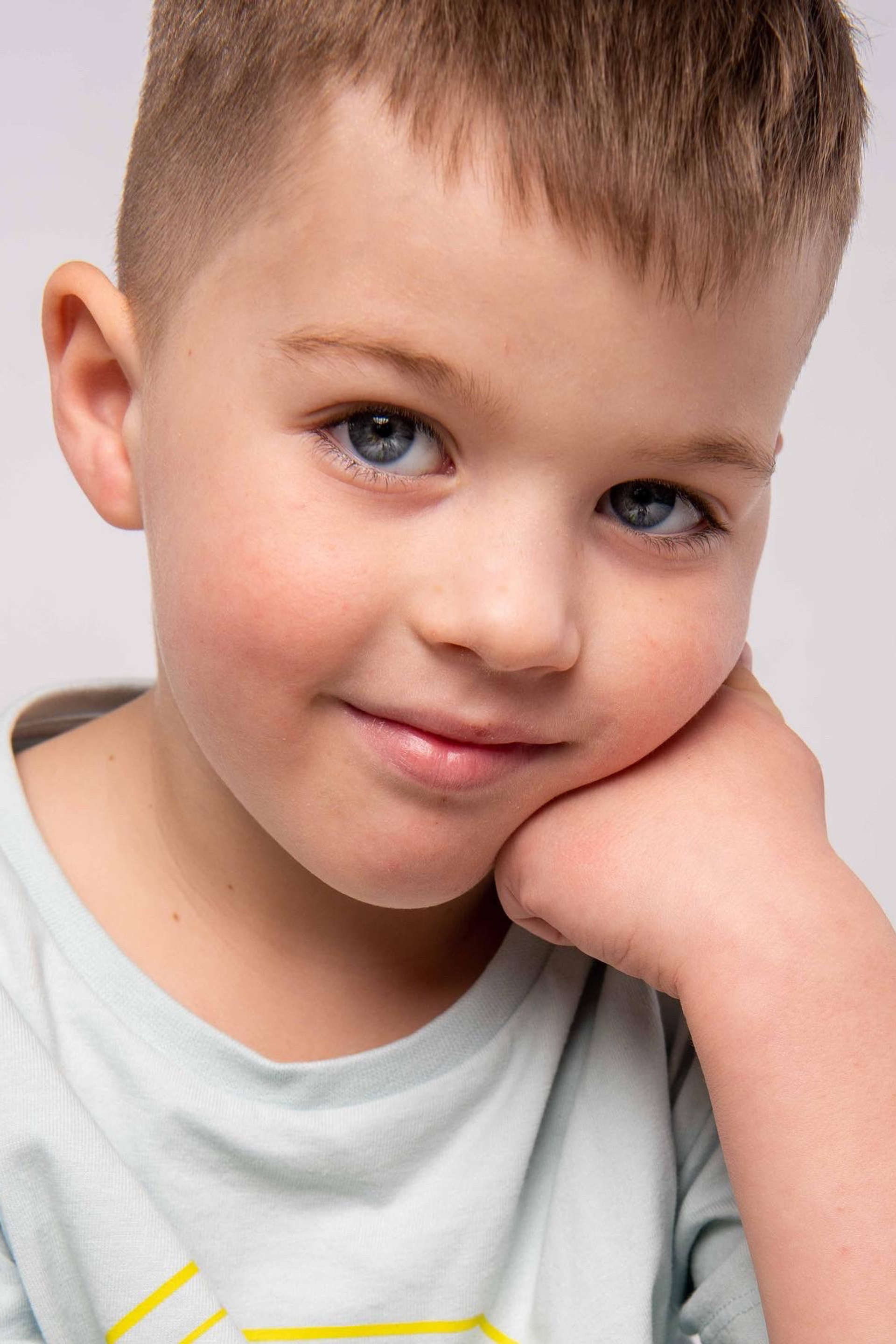 Модели дети для предметной съемки Степан Москва | Sale Easy