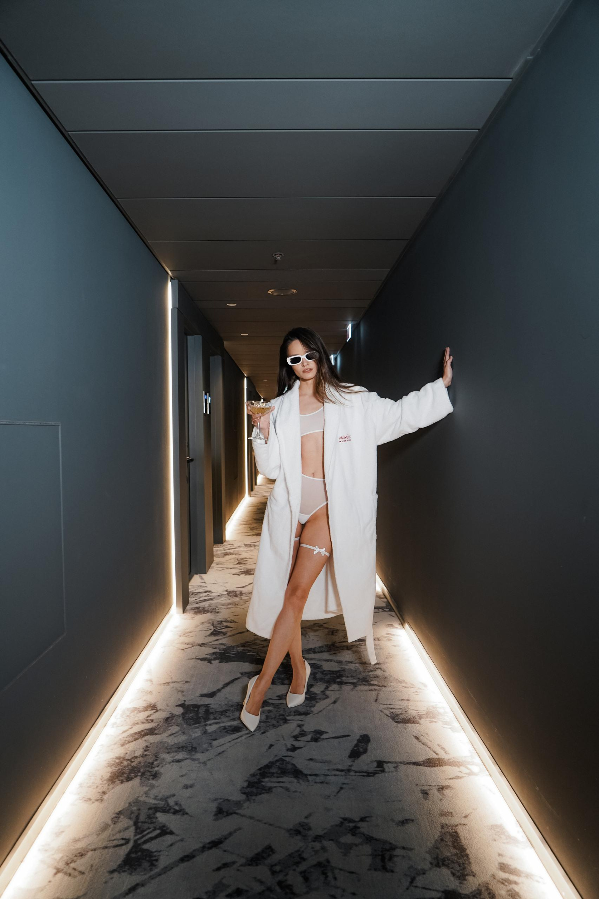 Модель для предметной съемки Анастасия Л. Москва| Sale Easy