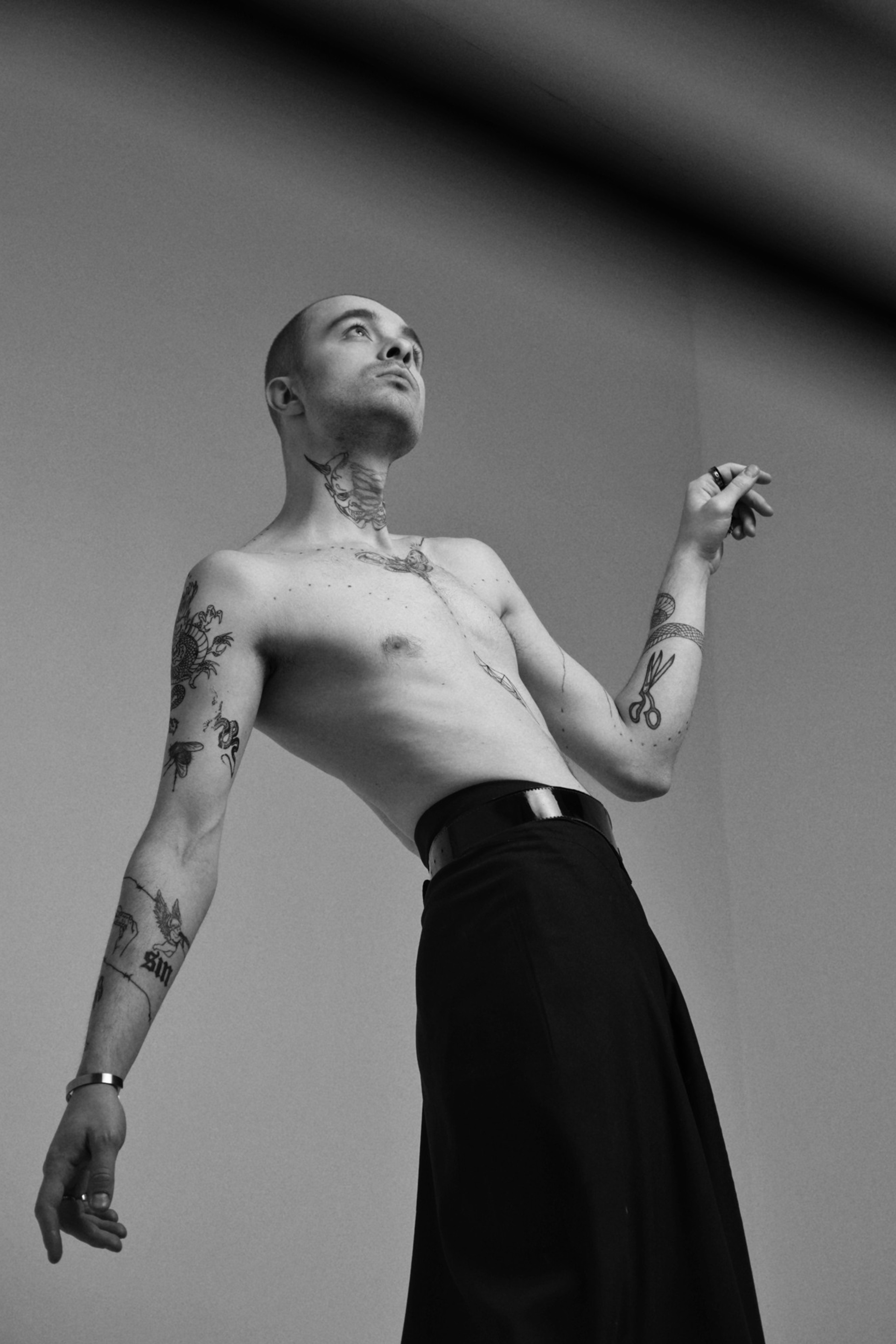 Модель для предметной съемки Василий Москва | Sale Easy