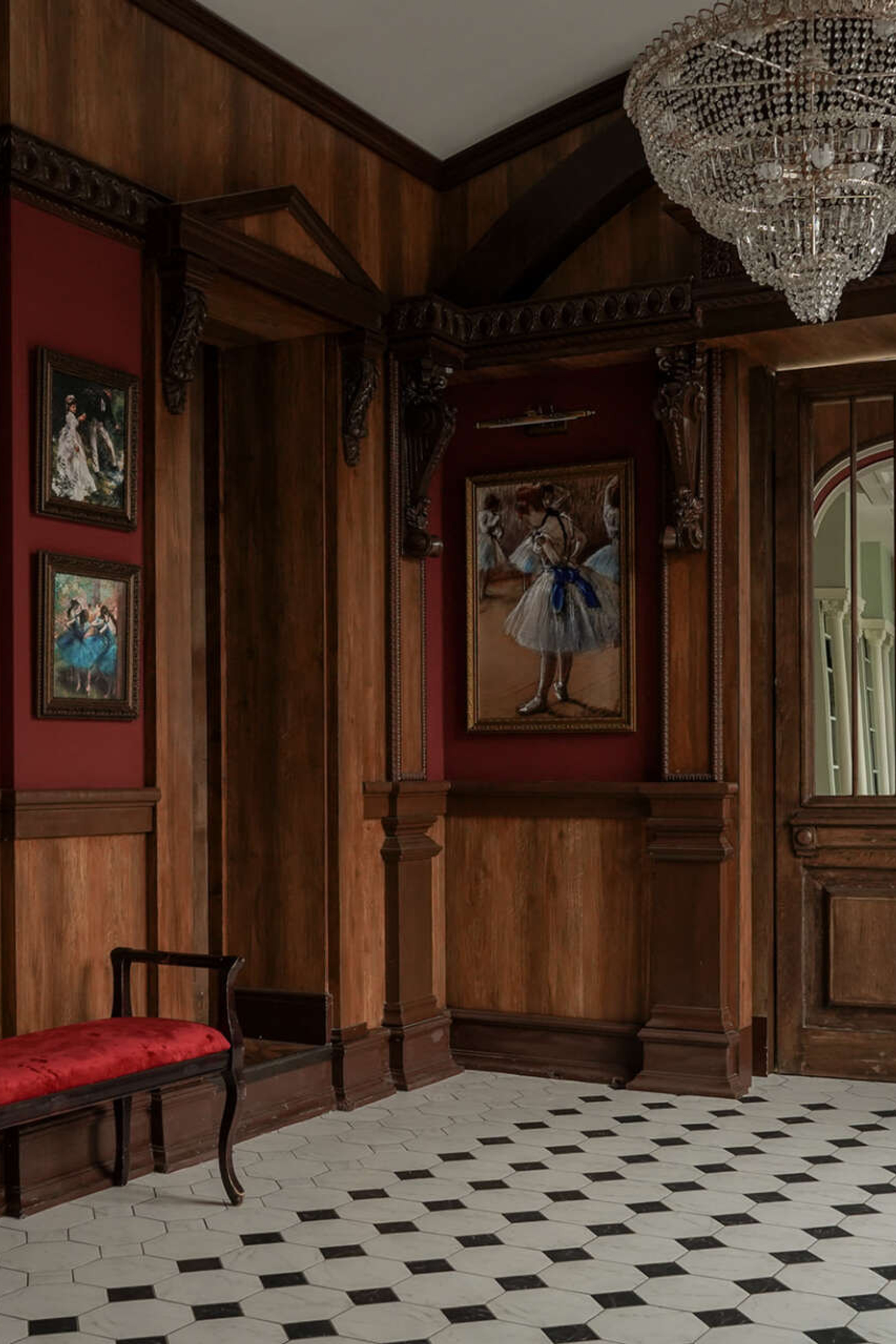 Студия LEONA — зал Галерея для предм. съемки С.-Пб|Sale Easy