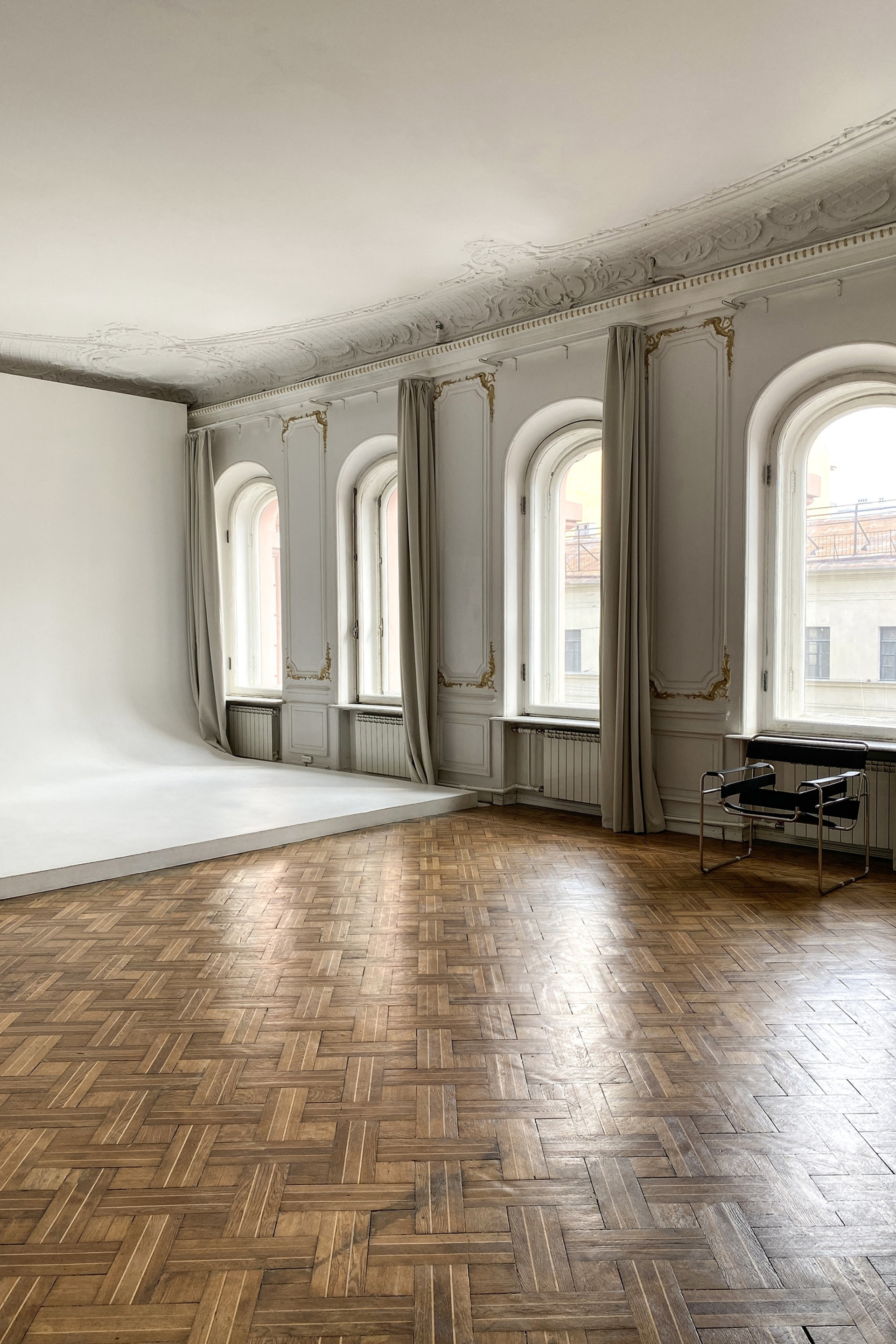 Студия BEDFORD STUDIO — зал C для предм. съемки С.-Пб|Sale Easy