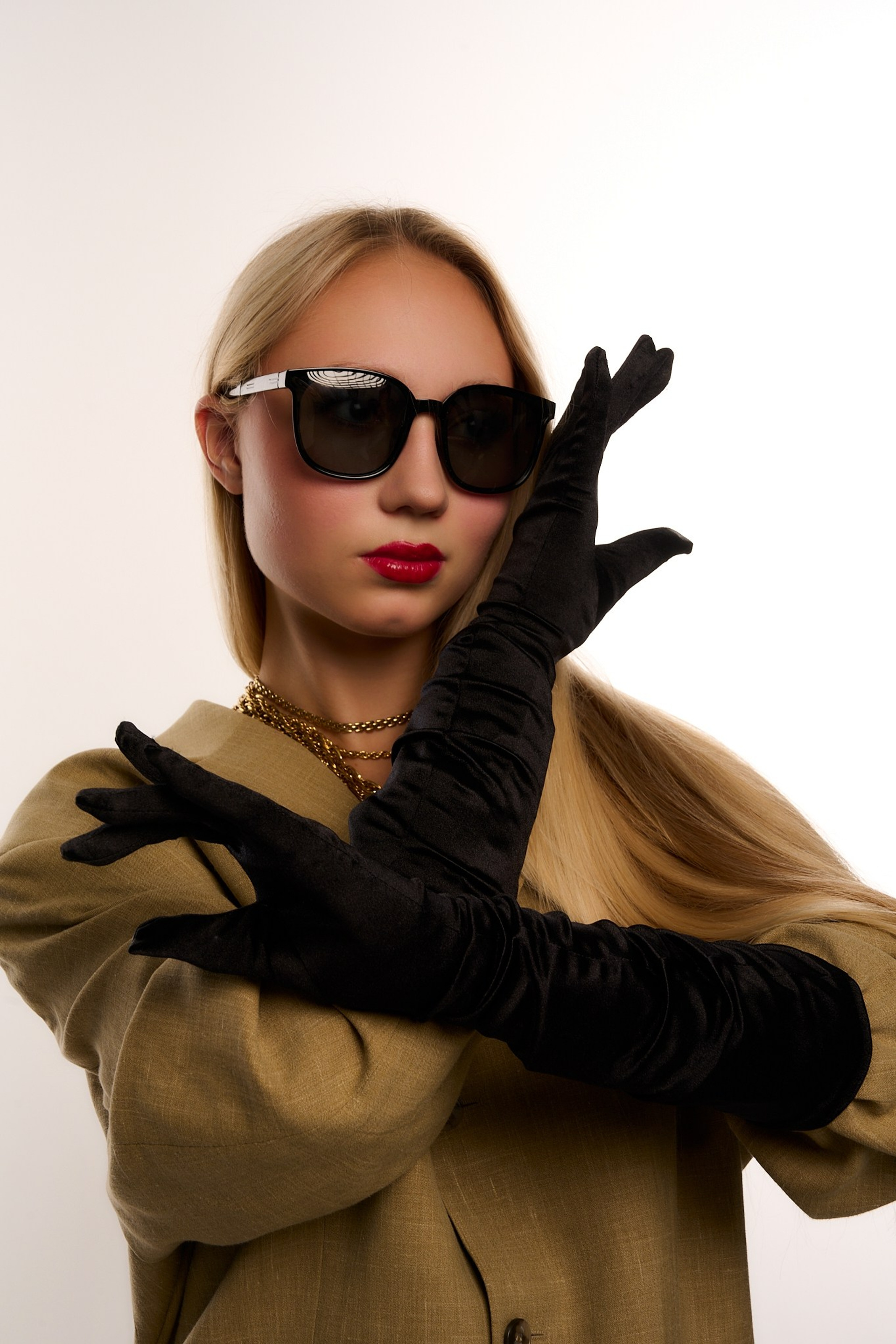 Модель для предметной съемки Юлия Ц. Н.Н.| Sale Easy