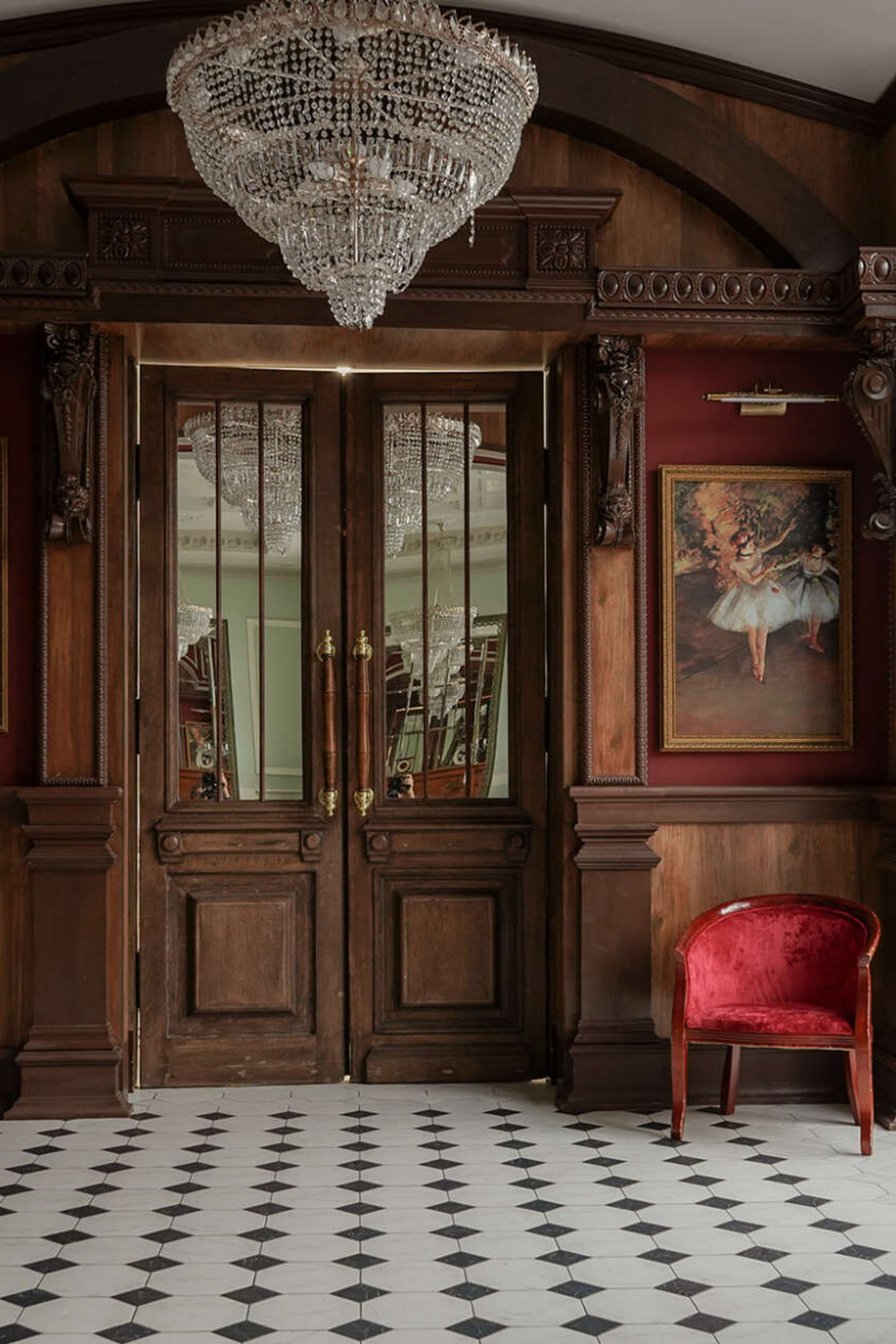 Студия LEONA — зал Галерея для предм. съемки С.-Пб|Sale Easy