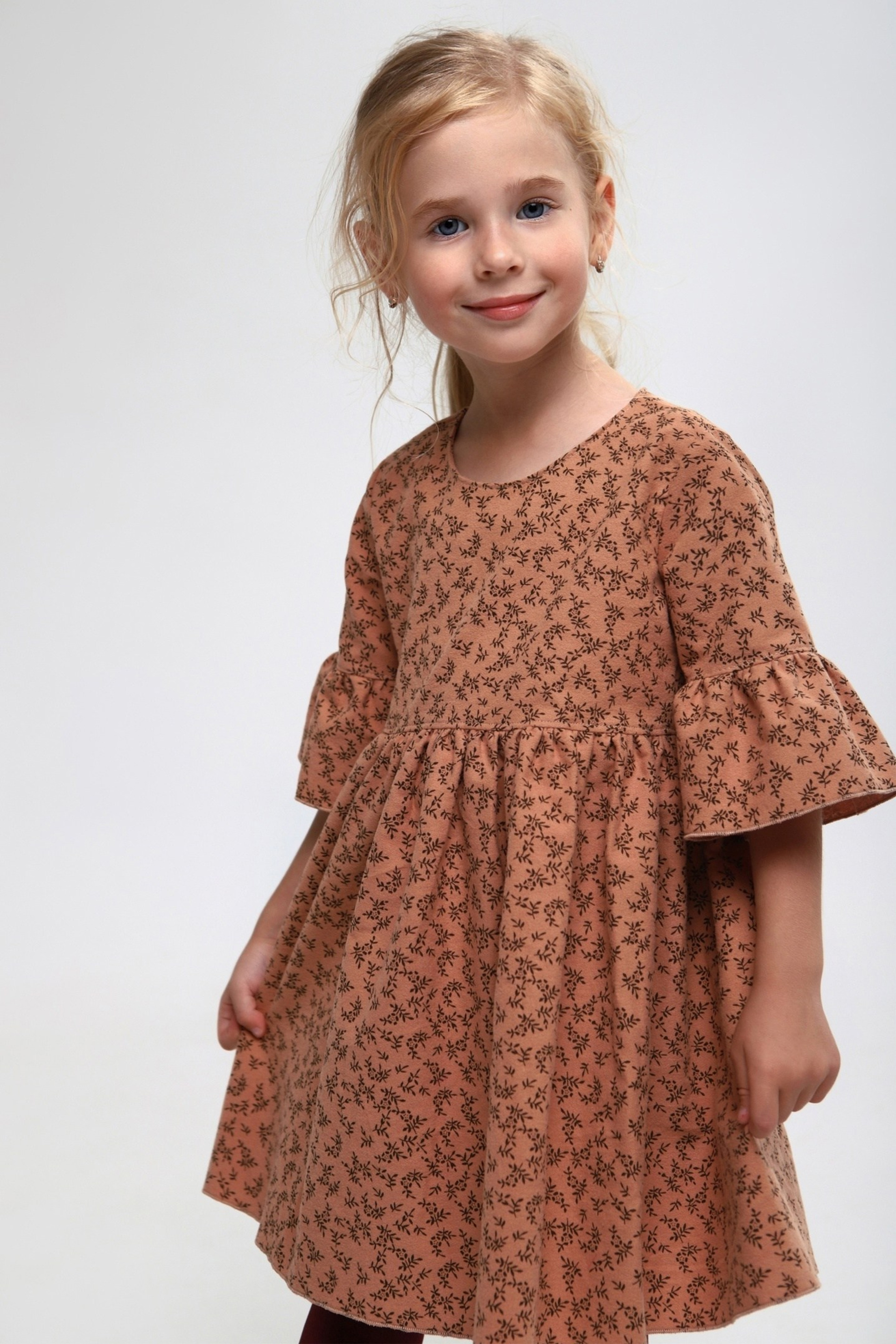 Модель для предметной съемки София Б. С.-Пб| Sale Easy