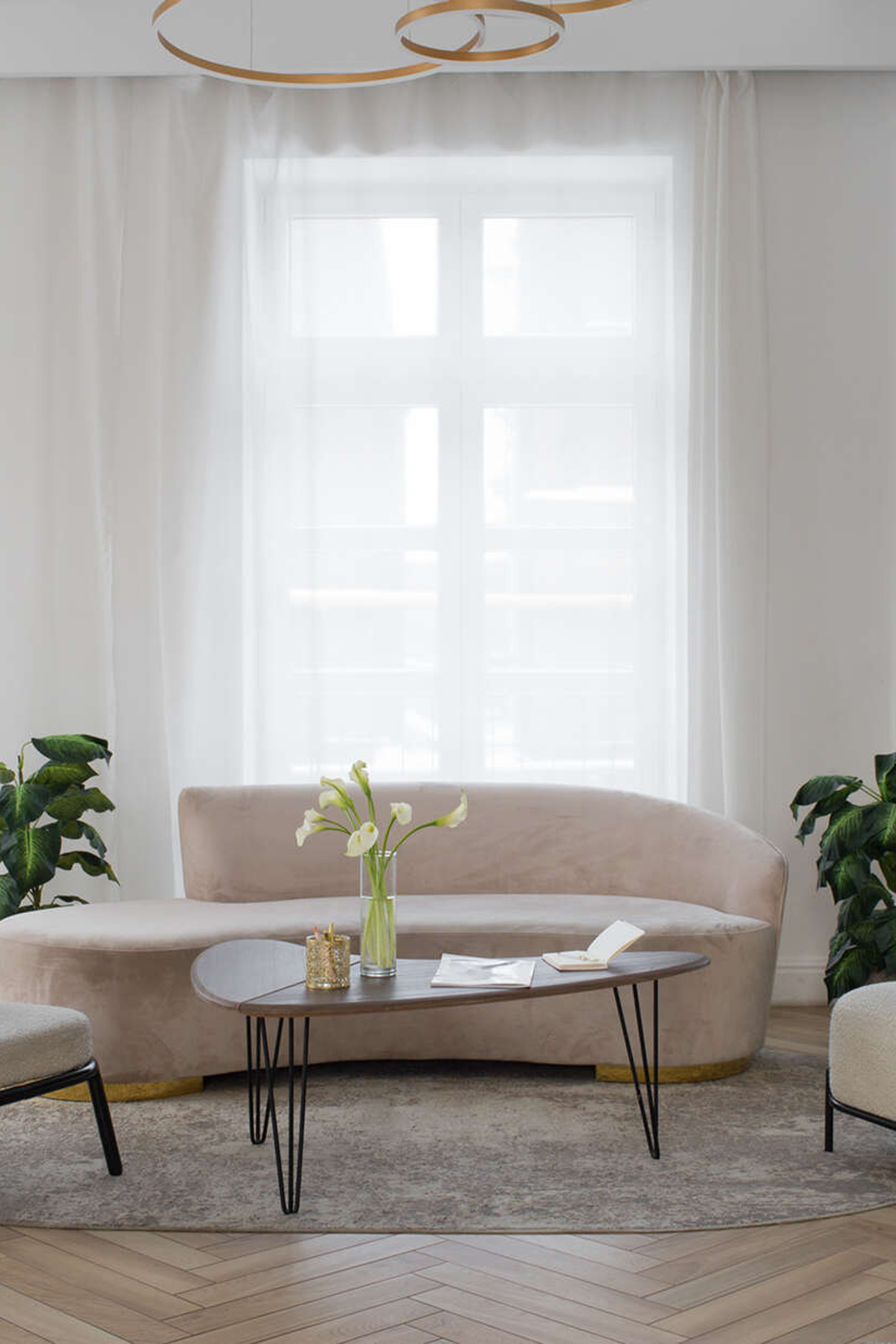 LEONA — зал АПАРТАМЕНТЫ С ВАННОЙ для предм. съемки С.-Пб|Sale Easy