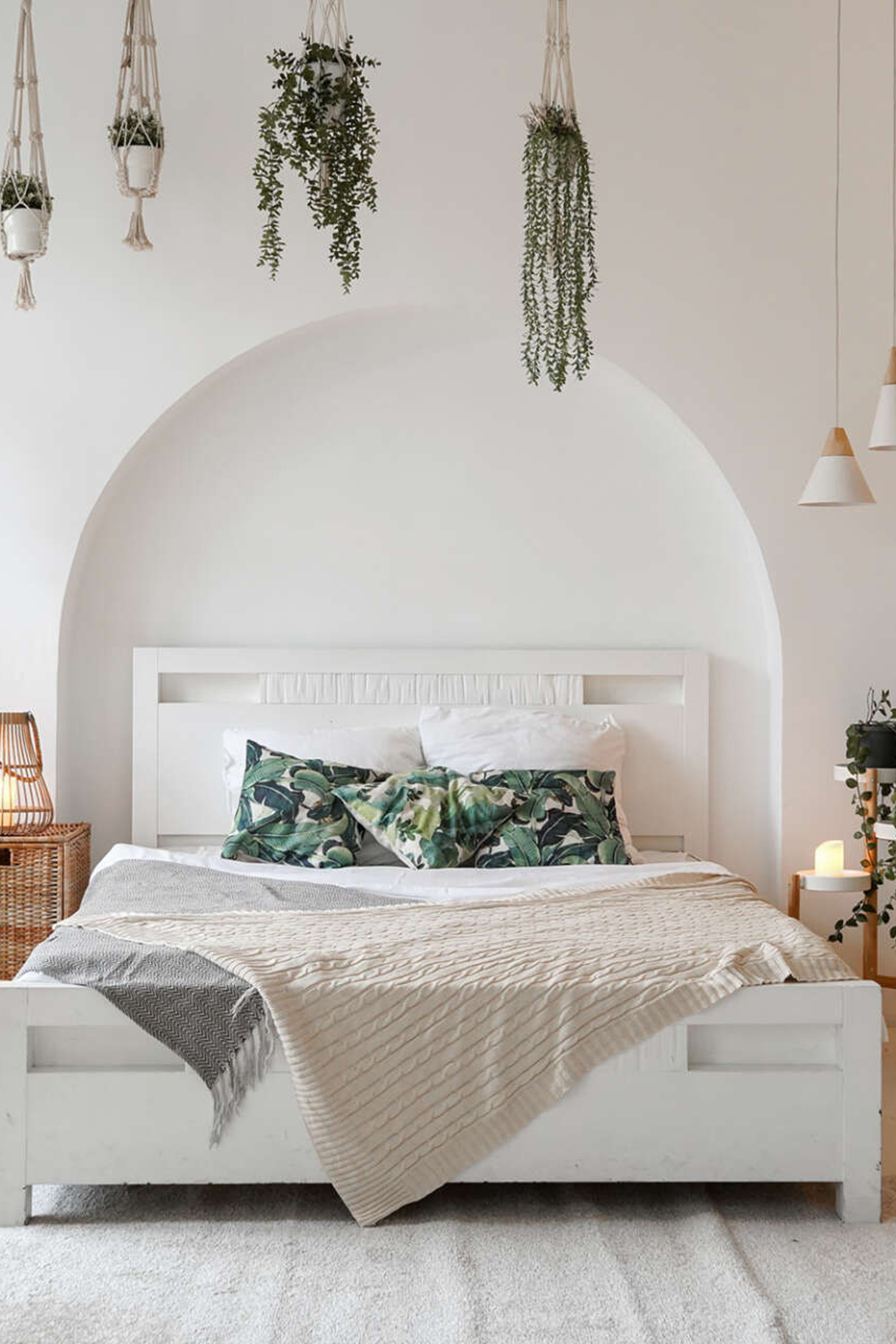 LEONA — зал WHITE С ЦИКЛОРАМОЙ для предм. съемки С.-Пб|Sale Easy