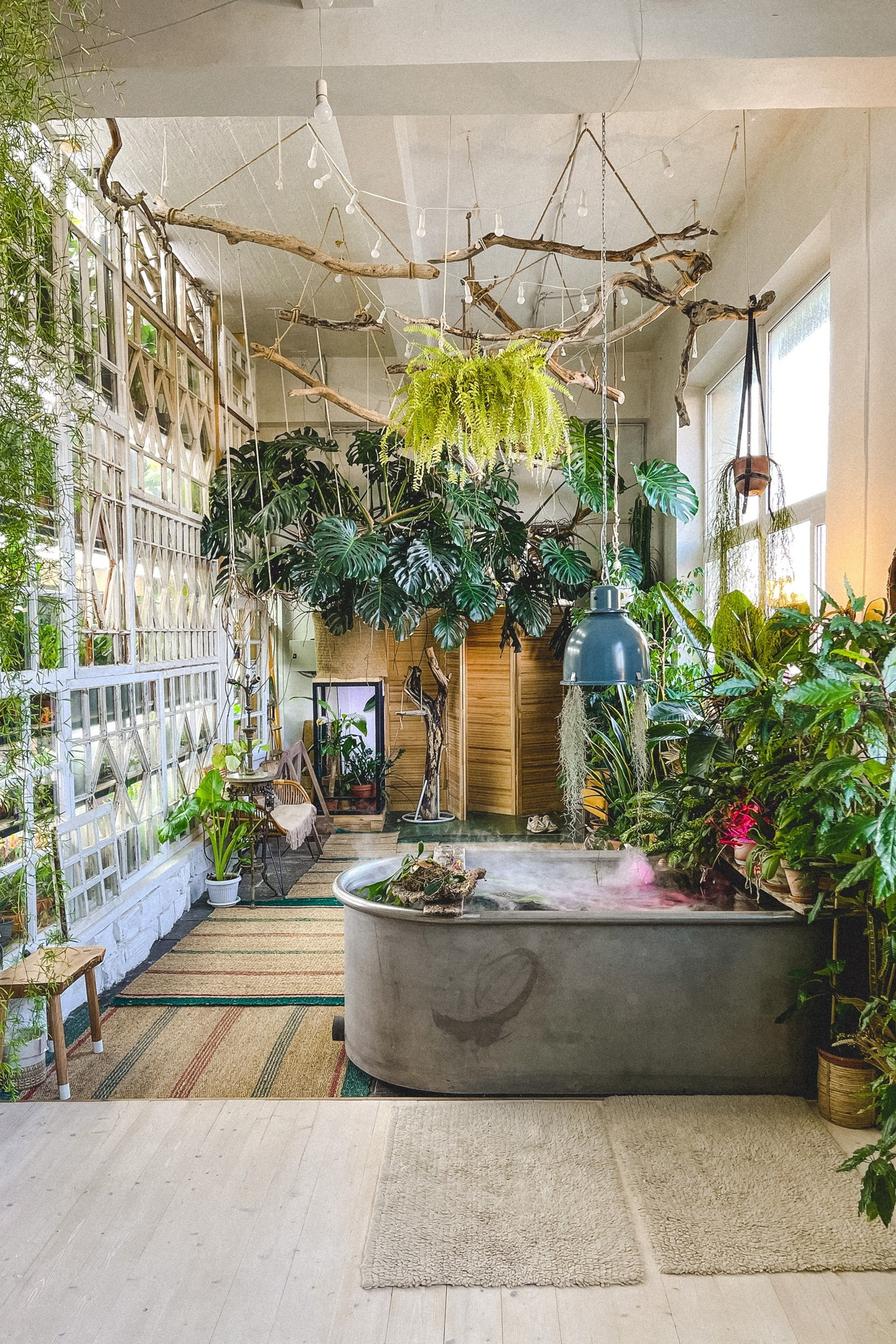 Студия TROPICAL SPACE PRO 1 для предм. съемки С.-Пб|Sale Easy