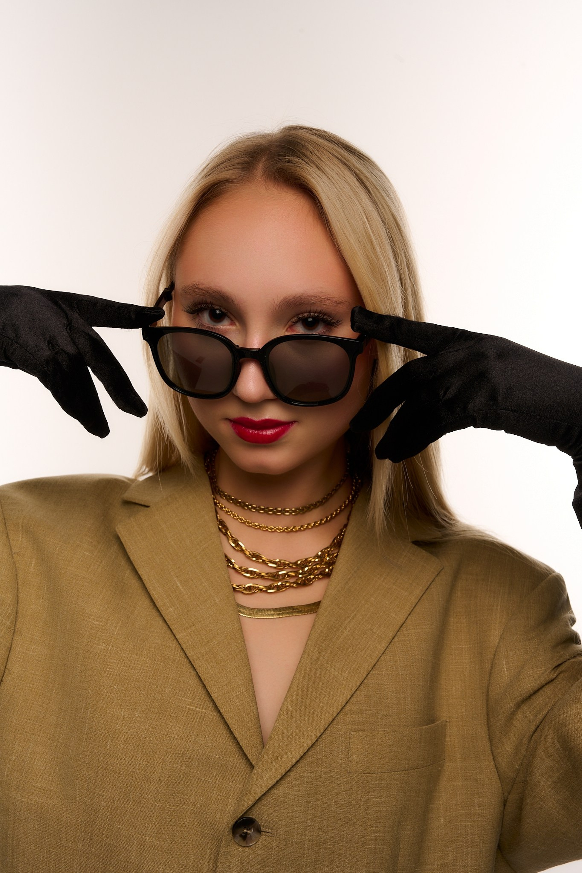 Модель для предметной съемки Юлия Ц. Н.Н.| Sale Easy