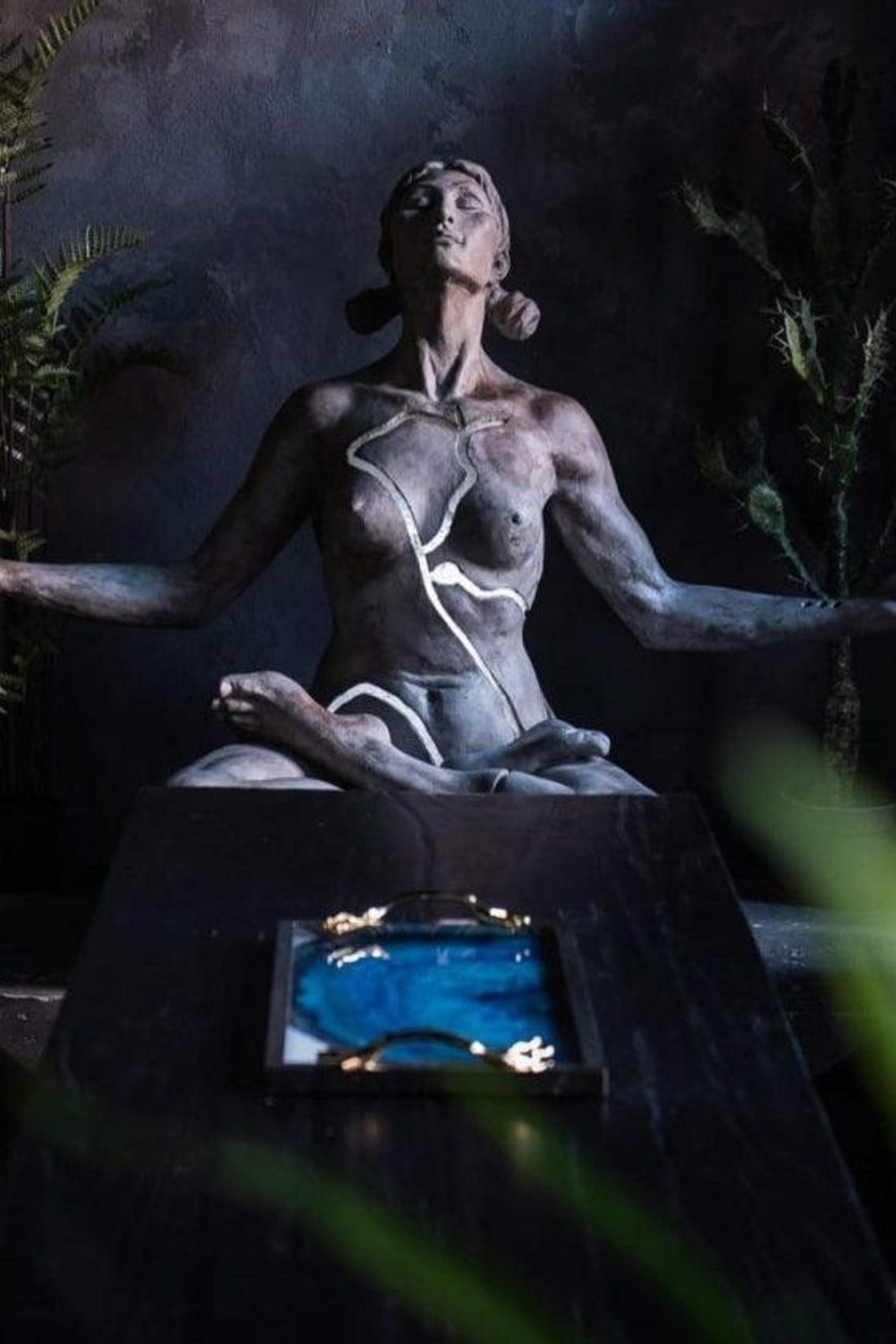 Студия VANGUARD STUDIO — зал Убуд для предм. съемки С.-Пб|Sale Easy