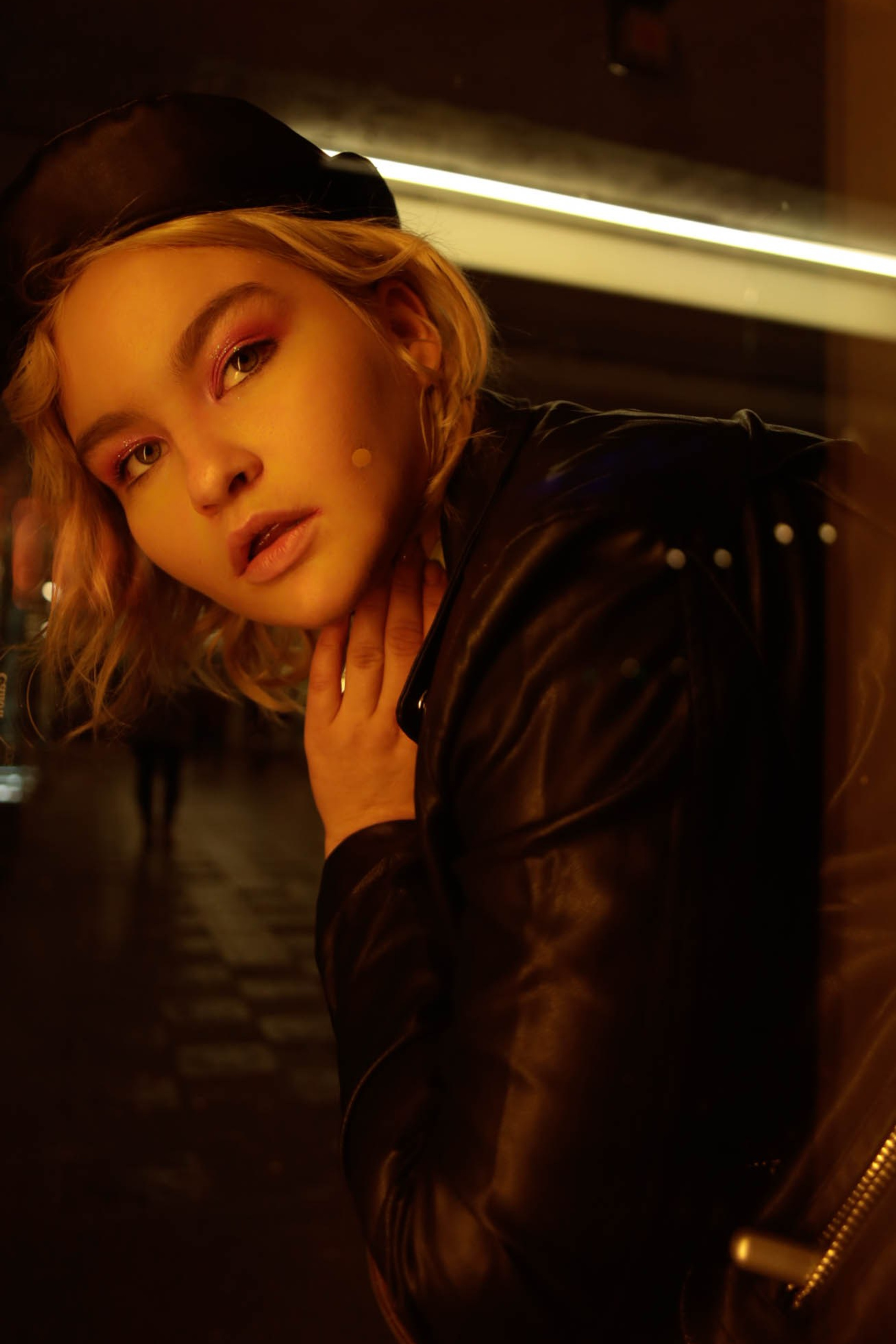 Модель plus size для предметной съемки Илина Москва | Sale Easy